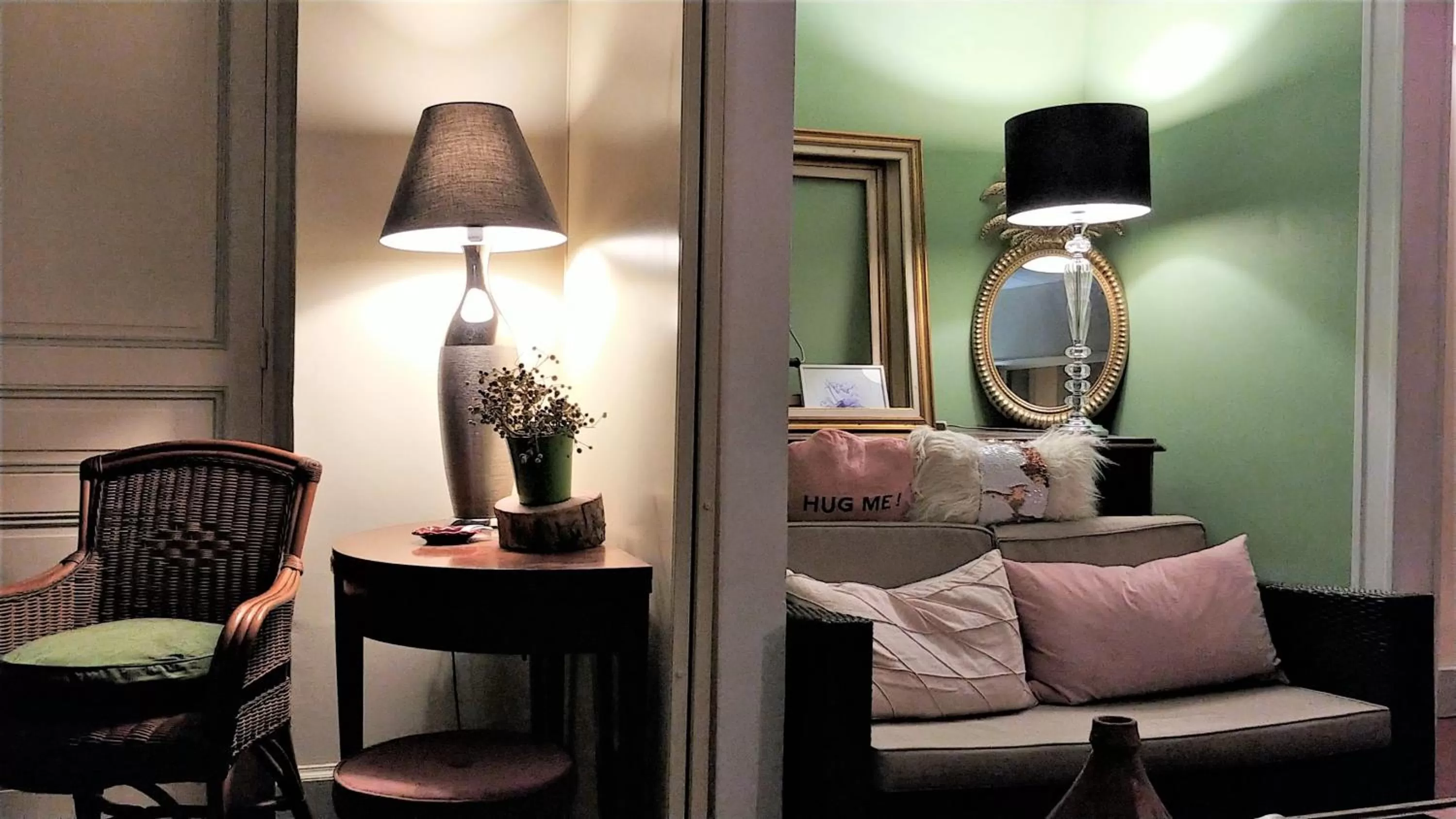 Decorative detail in Hôtel Le Victoria