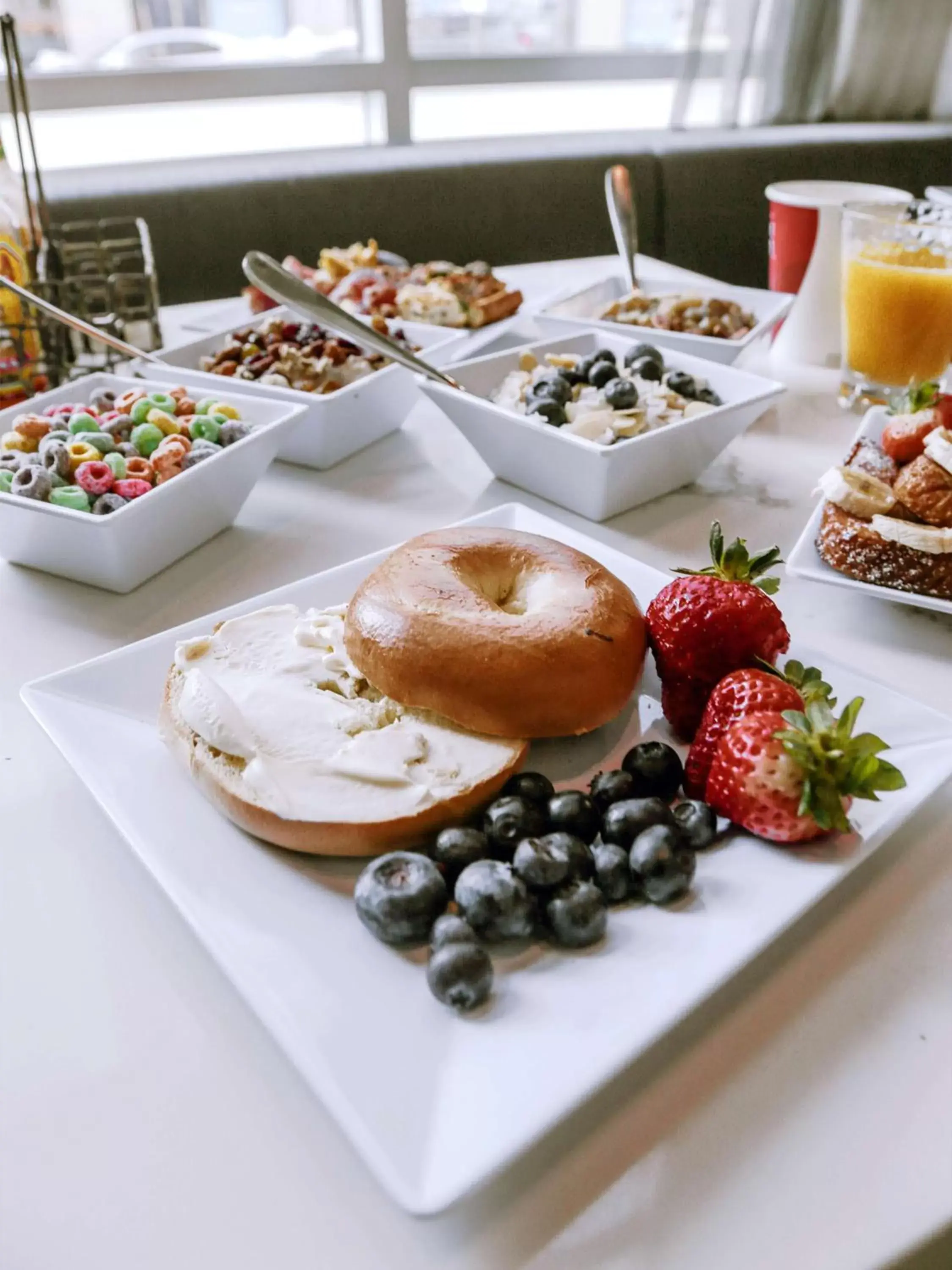 Restaurant/places to eat in Hyatt Place Arlington Courthouse Restaurant/places to eat in Hyatt Place Arlington Courthouse