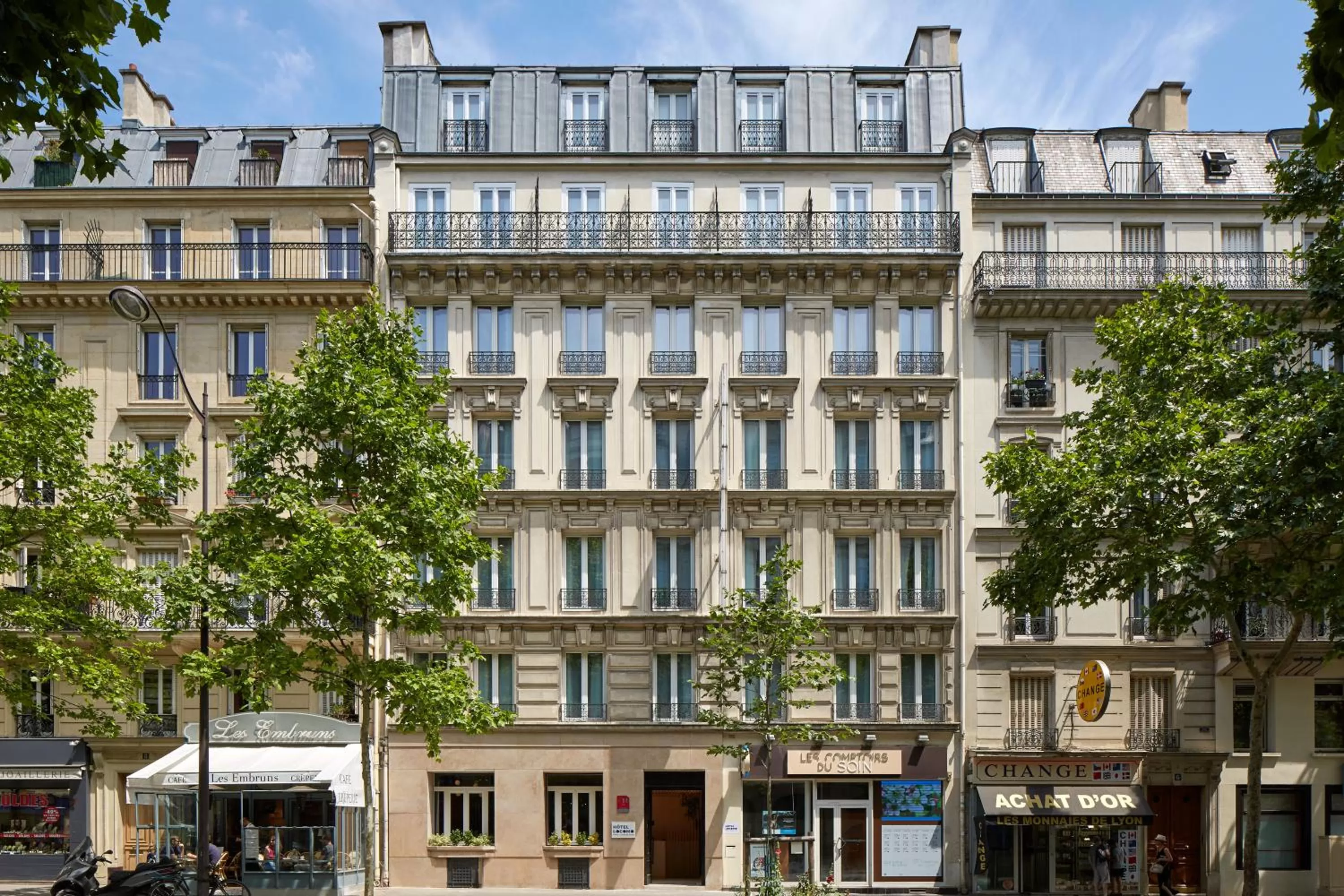 Property building in Hotel Locomo - Gare de Lyon Bastille