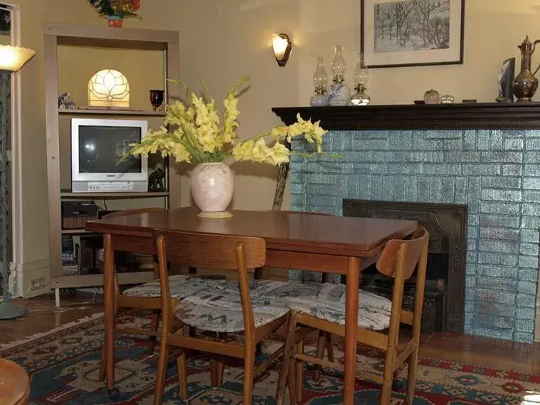 Dining Area in Downtown Bed and Breakfast