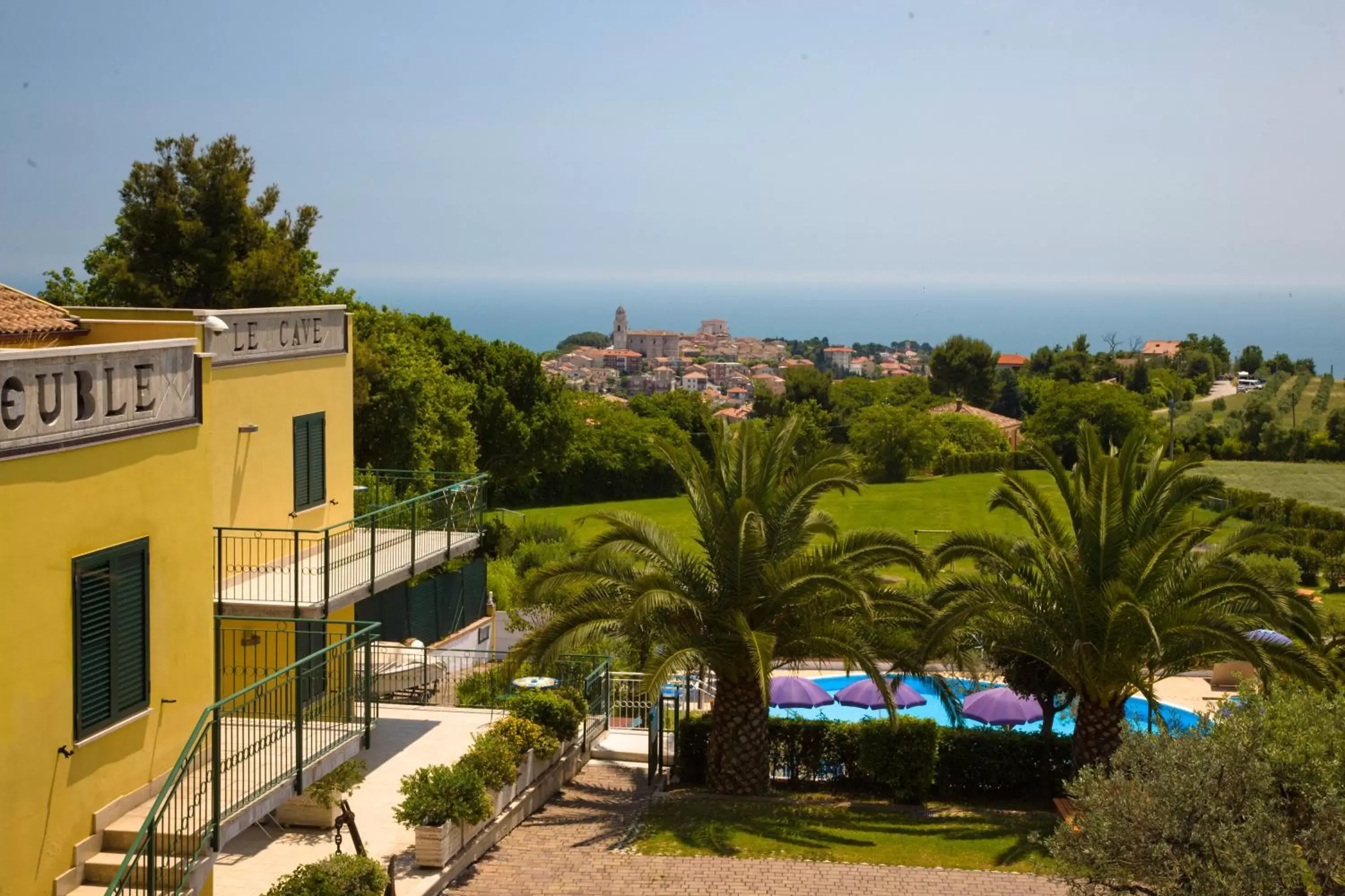 Sea view, Pool View in Hotel Le Cave