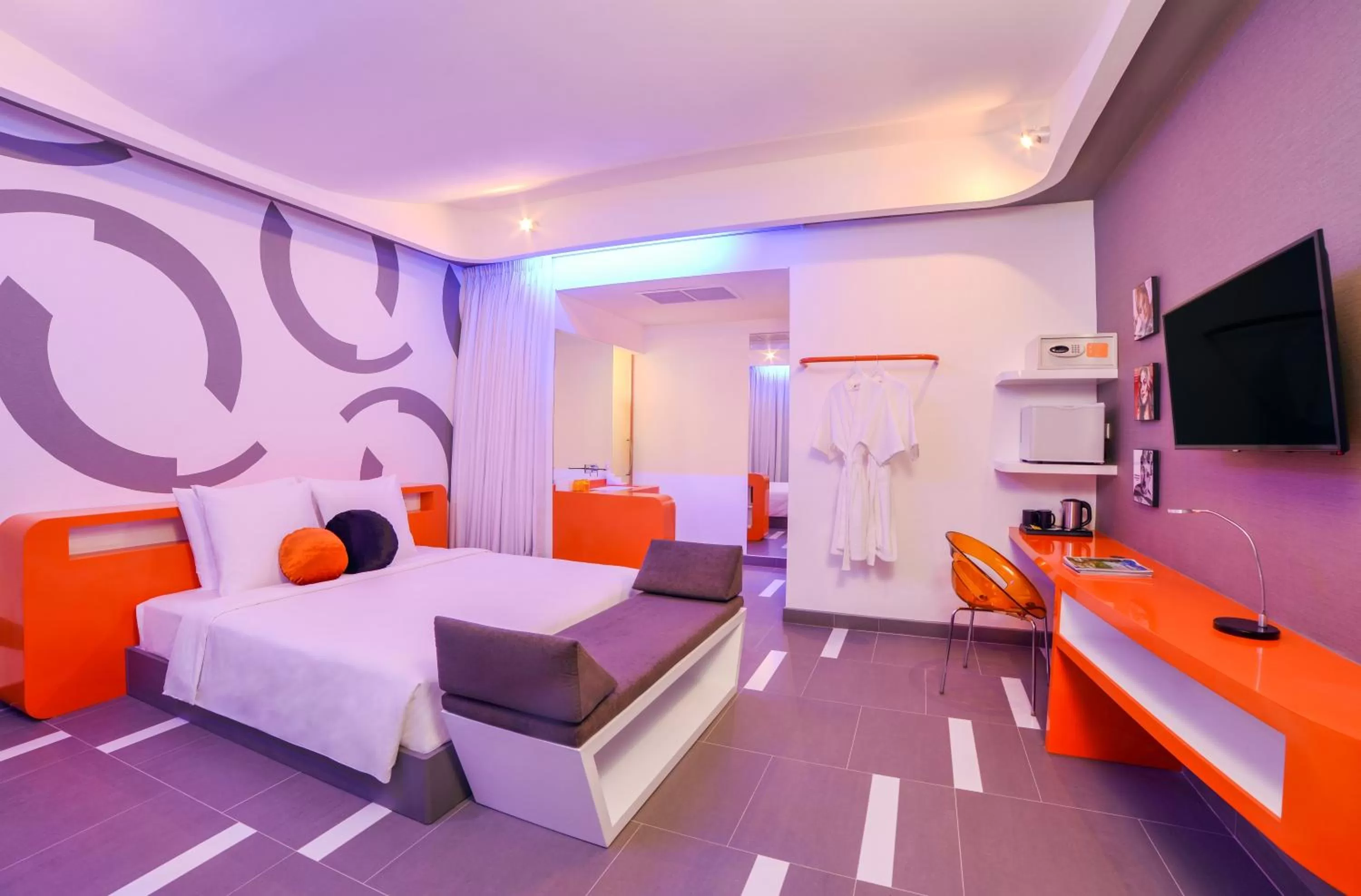 Photo of the whole room in SUN & MOON, Urban Hotel