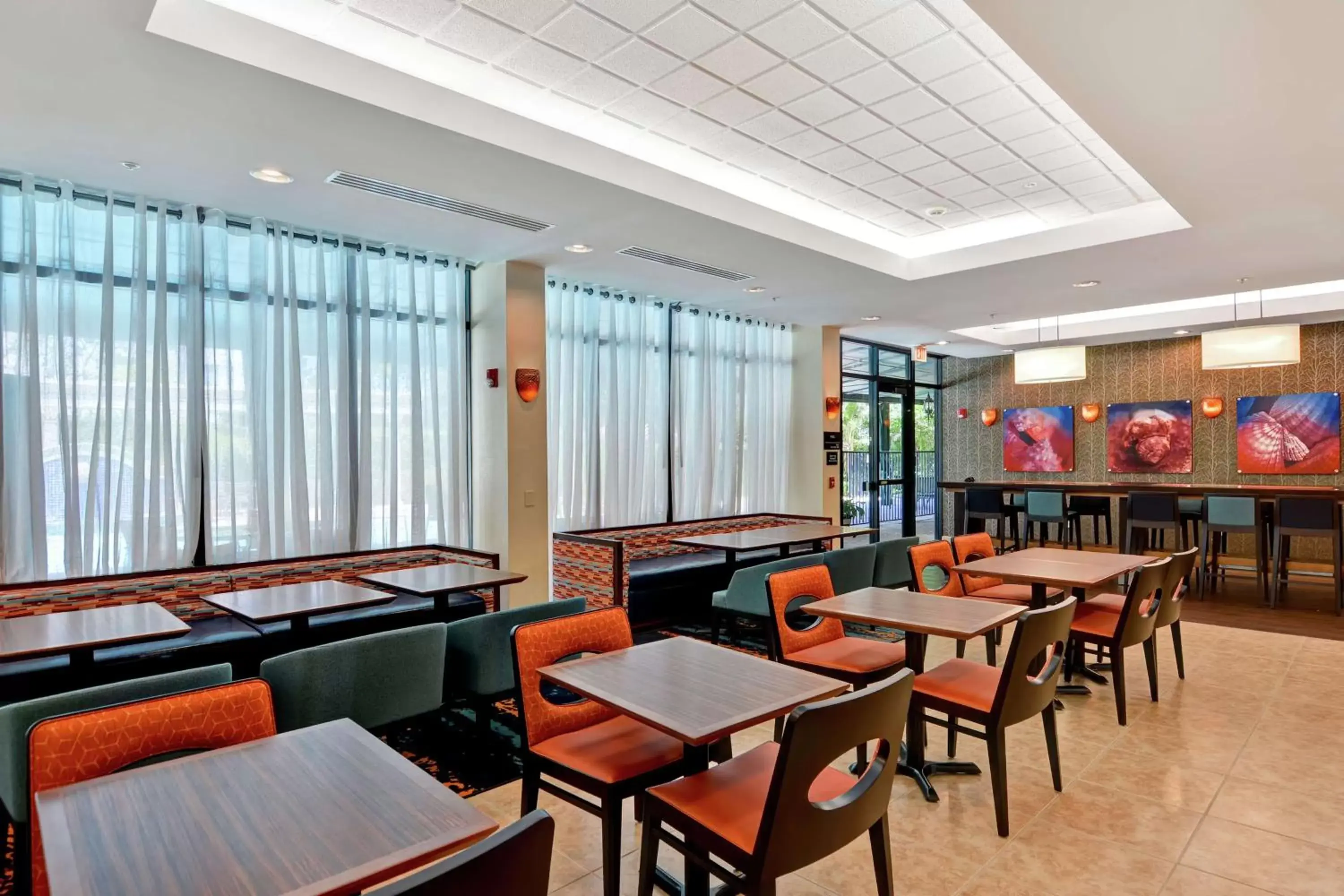Lobby or reception, Restaurant/Places to Eat in Hampton Inn Deerfield Beach