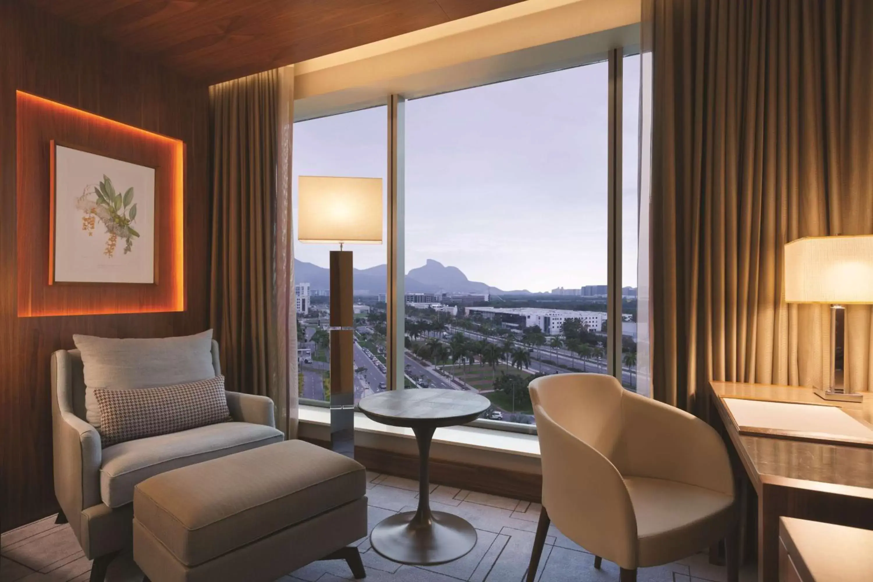 Bedroom, Seating Area in Hilton Barra Rio de Janeiro