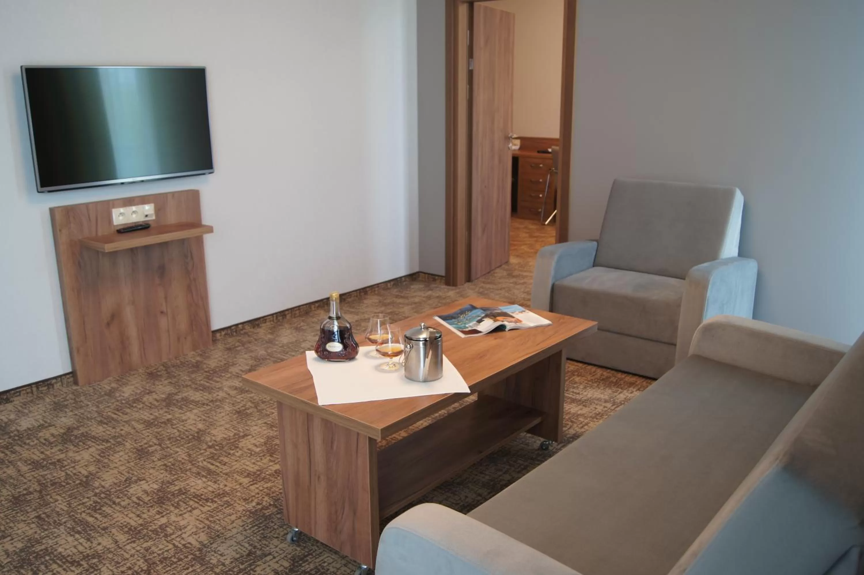 TV and multimedia in APART HOTEL 12