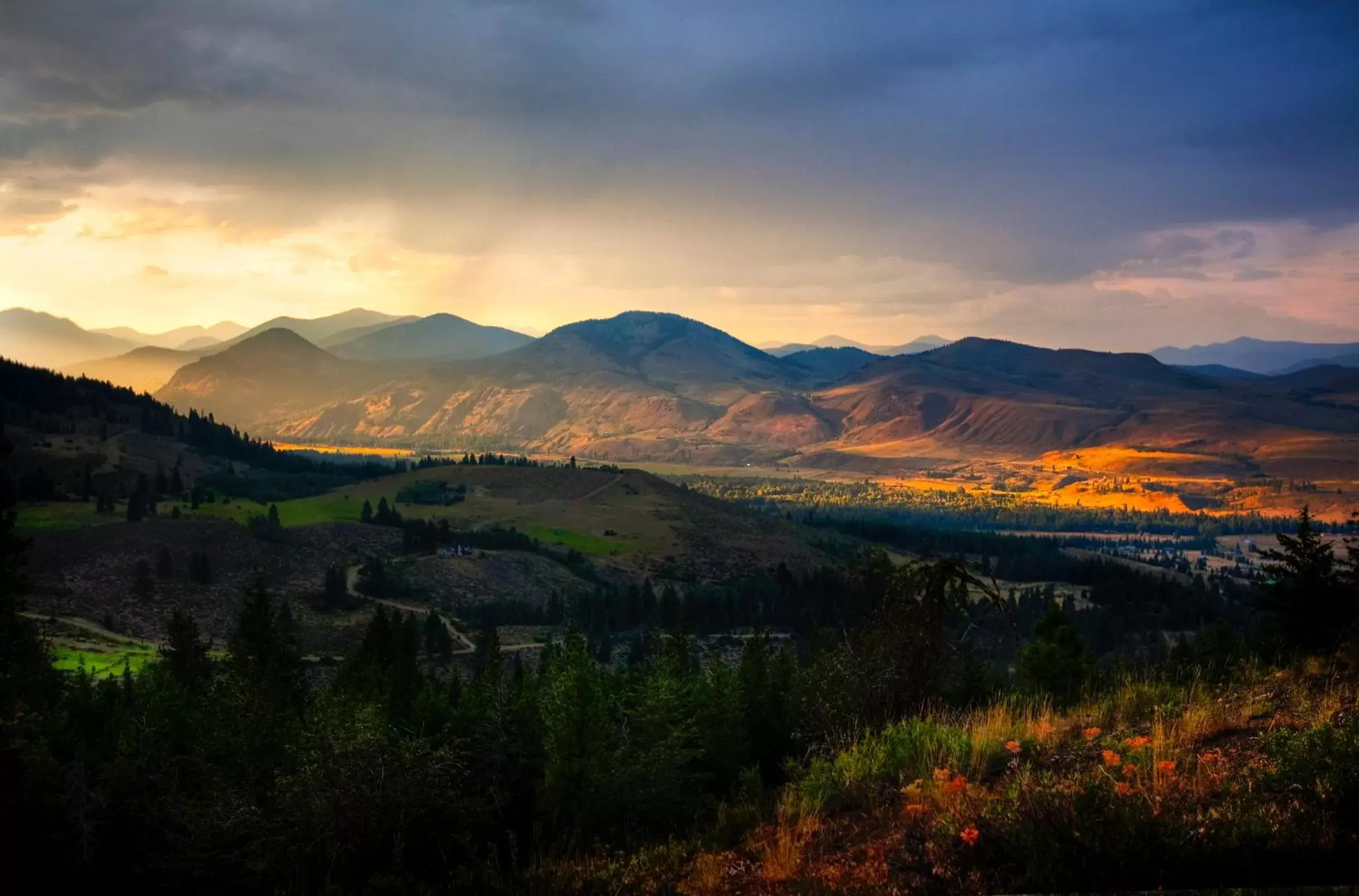 Landmark view, Natural Landscape in Sun Mountain Lodge