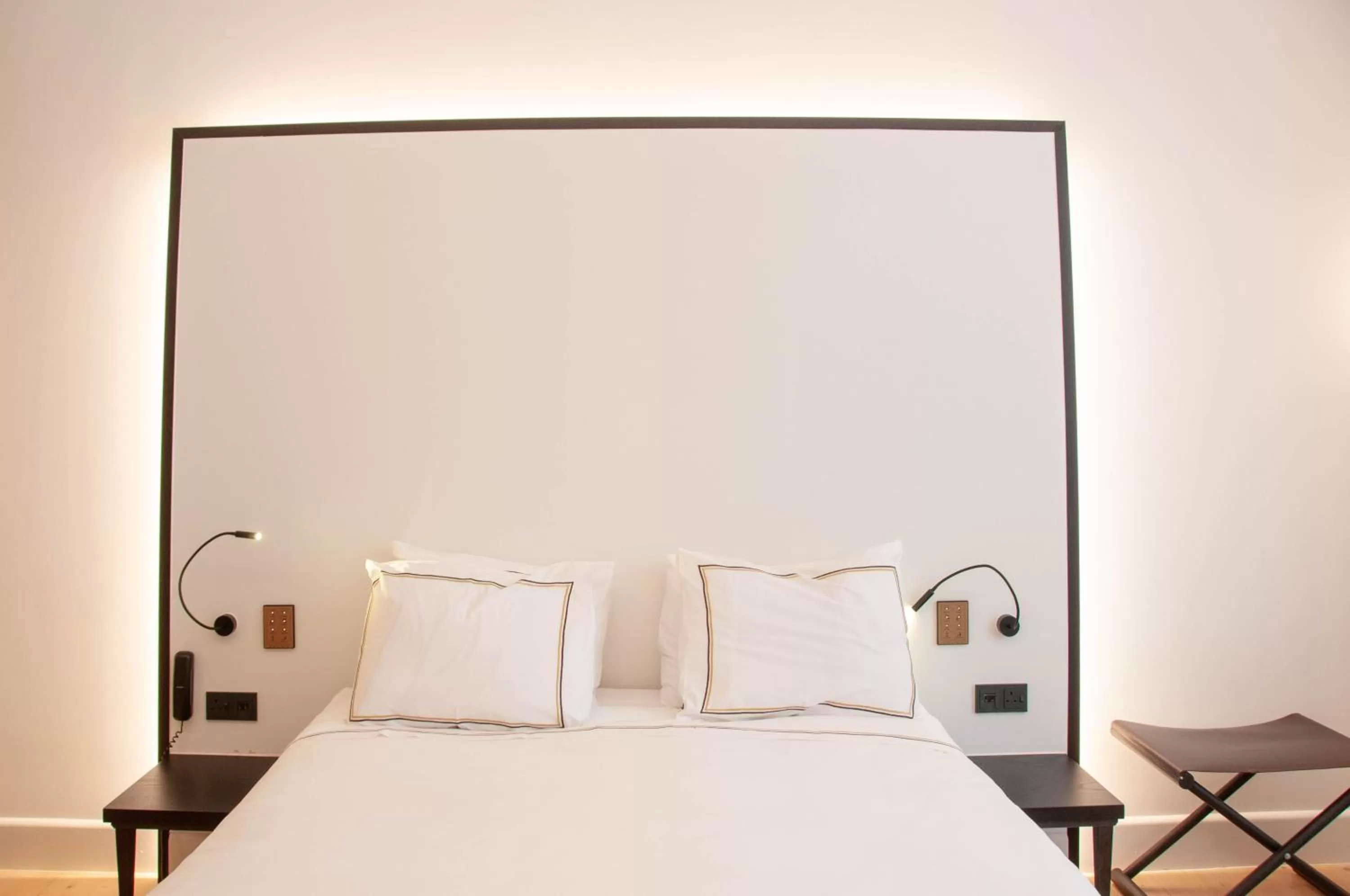 Bed in S Paul City Hotel