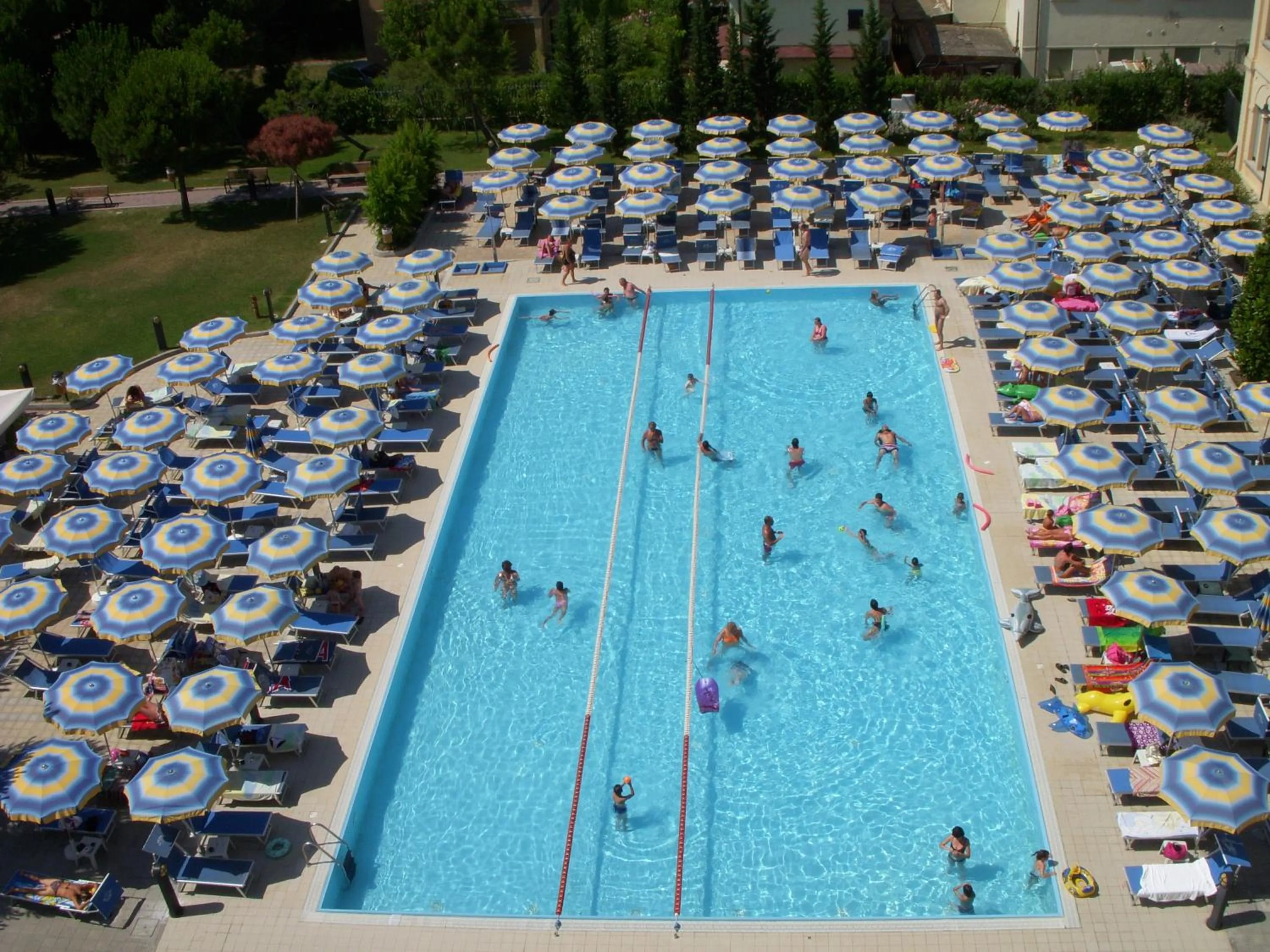 Swimming pool in Hotel Dante Family Spa Resort