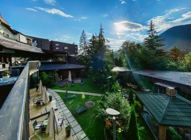 Garden in Poiana Brasov Alpin Resort Apartment