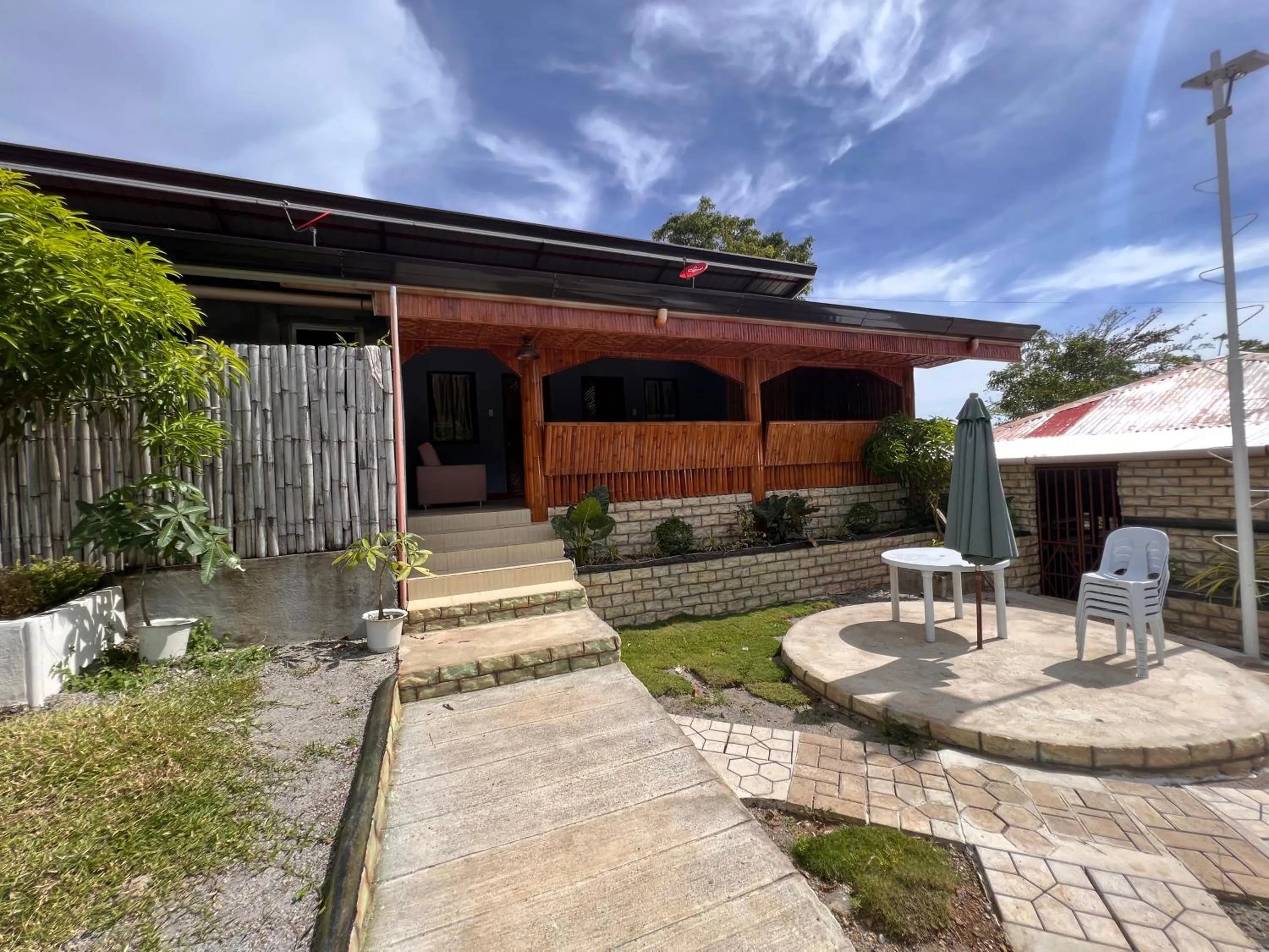 Property building in Gratum Beach Resort