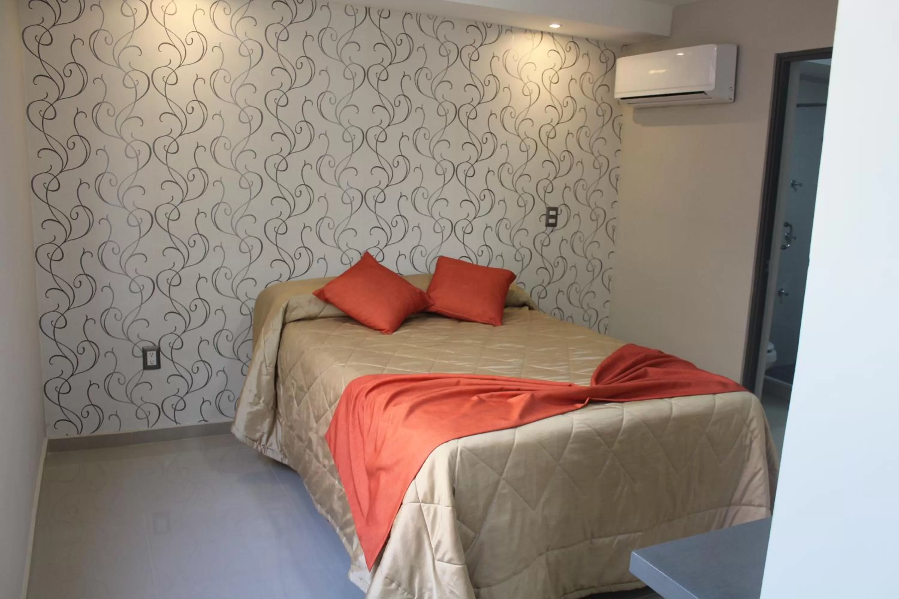 Bedroom, Bed in Suites San Luis