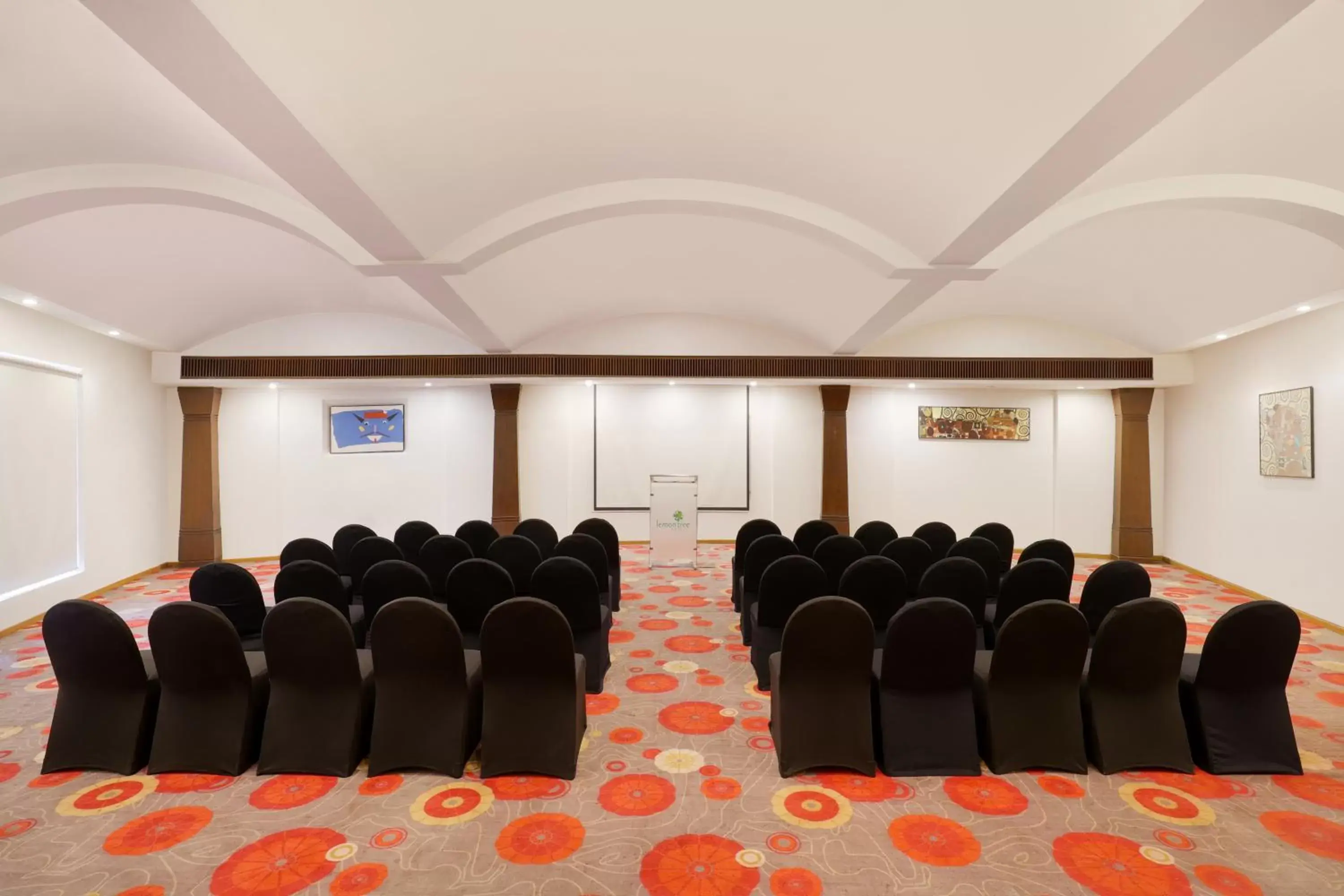 Banquet/Function facilities in Lemon Tree Hotel, Aurangabad