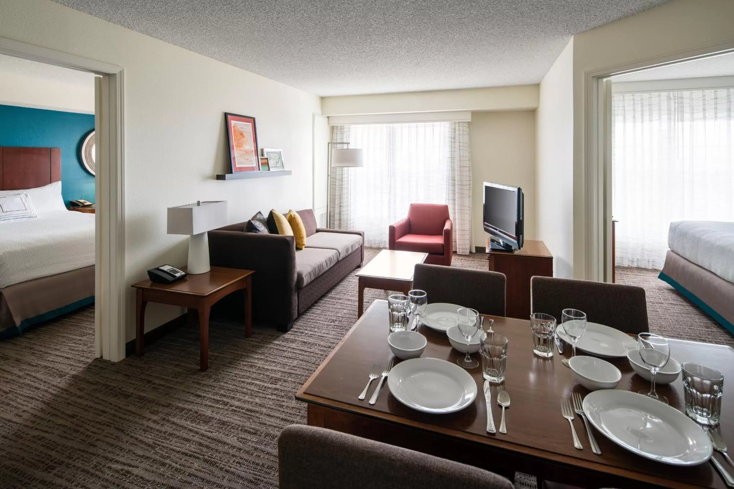 Bedroom, Dining Area in Residence Inn by Marriott Cypress Los Alamitos
