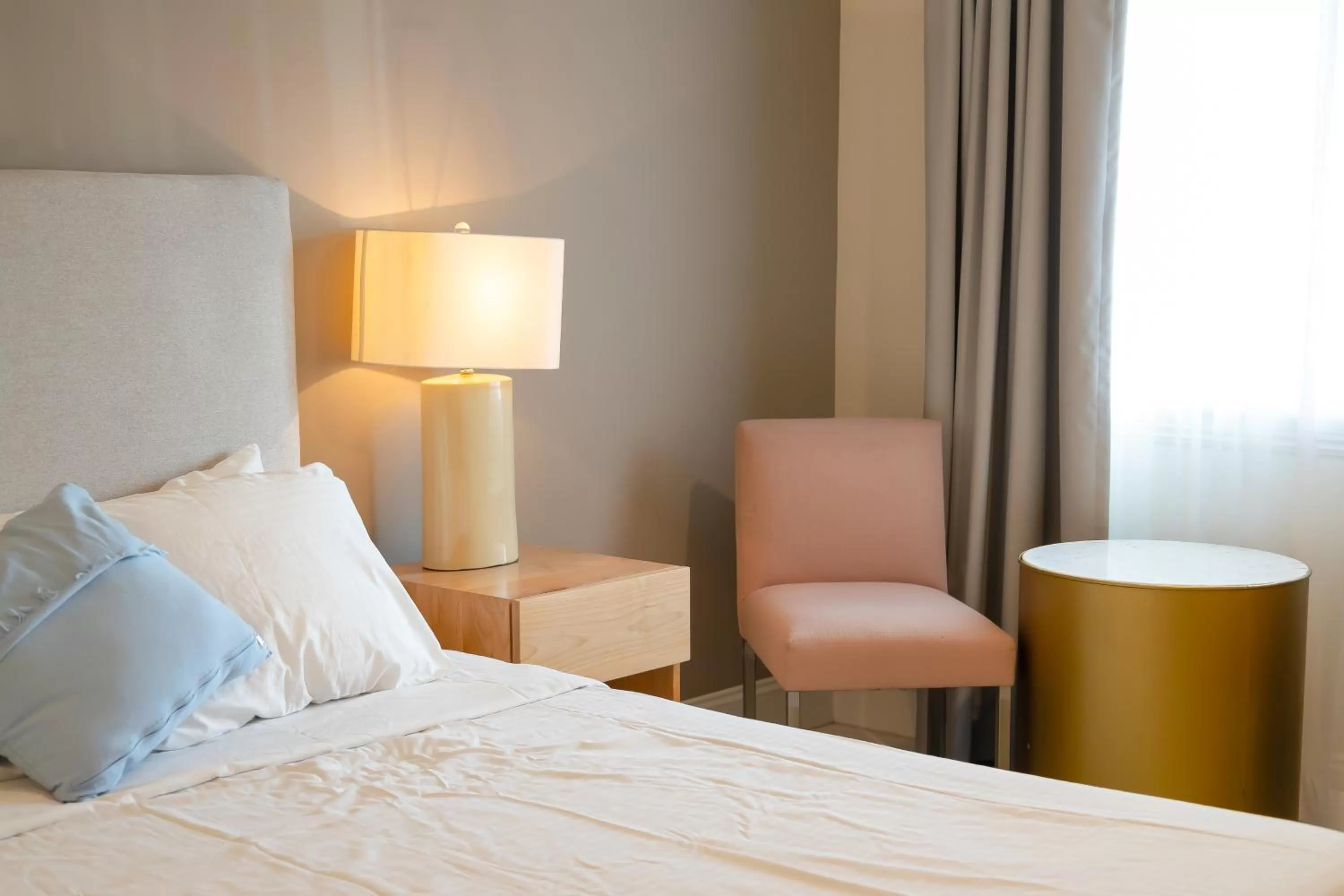 Bed in Hotel Huntington