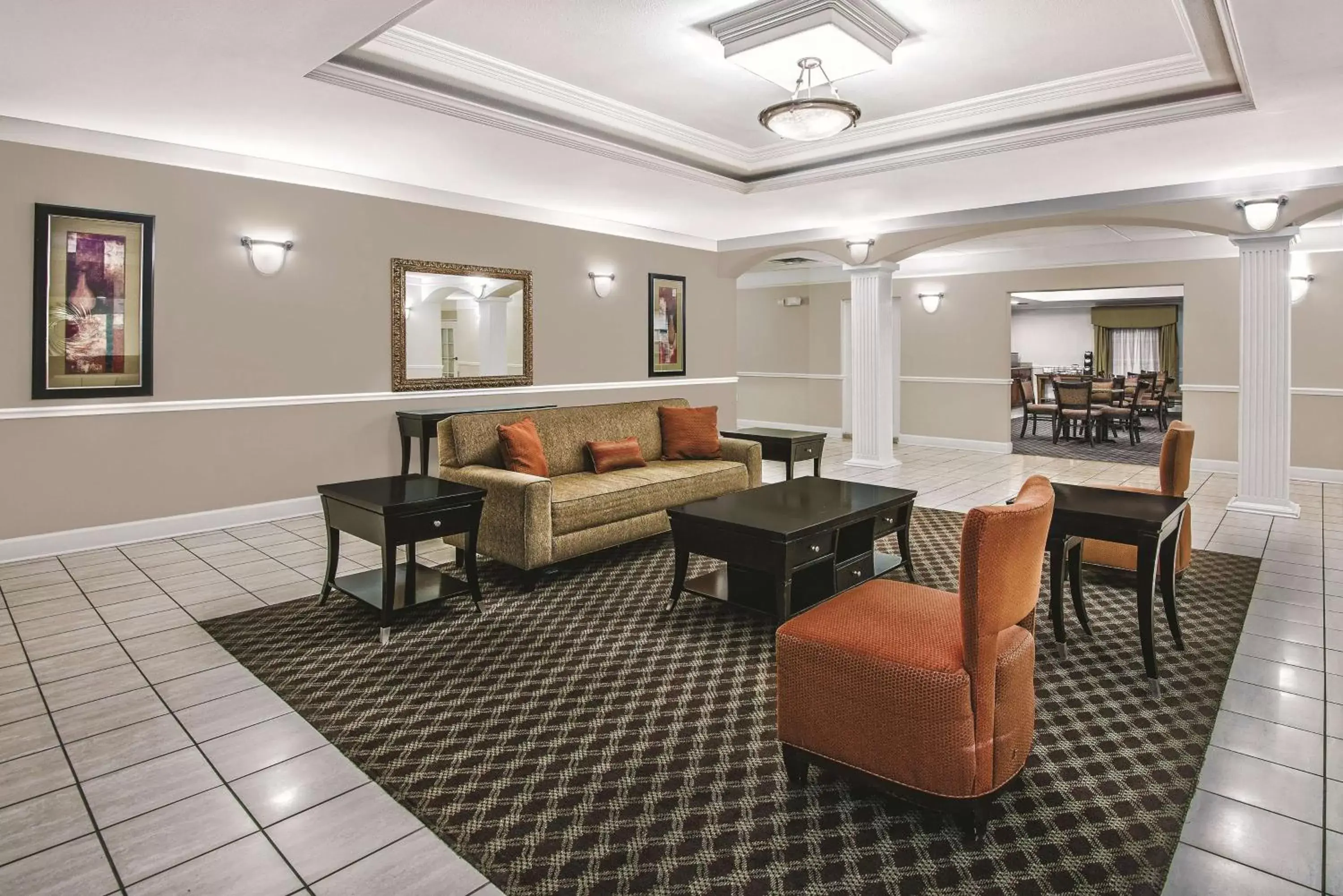 Lobby or reception, Lounge/Bar in La Quinta by Wyndham Stephenville