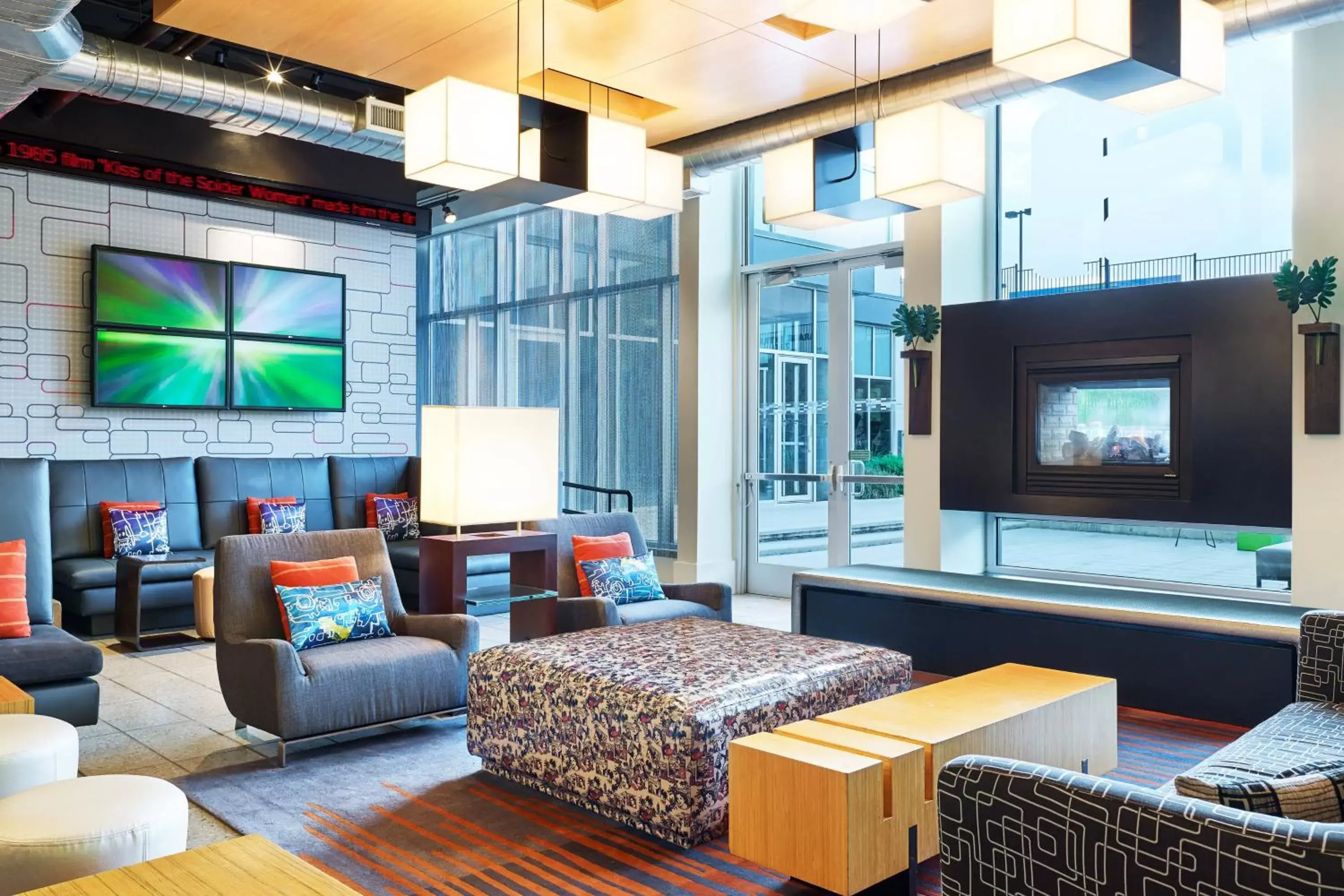 Lounge or bar in Aloft Hotel Las Colinas