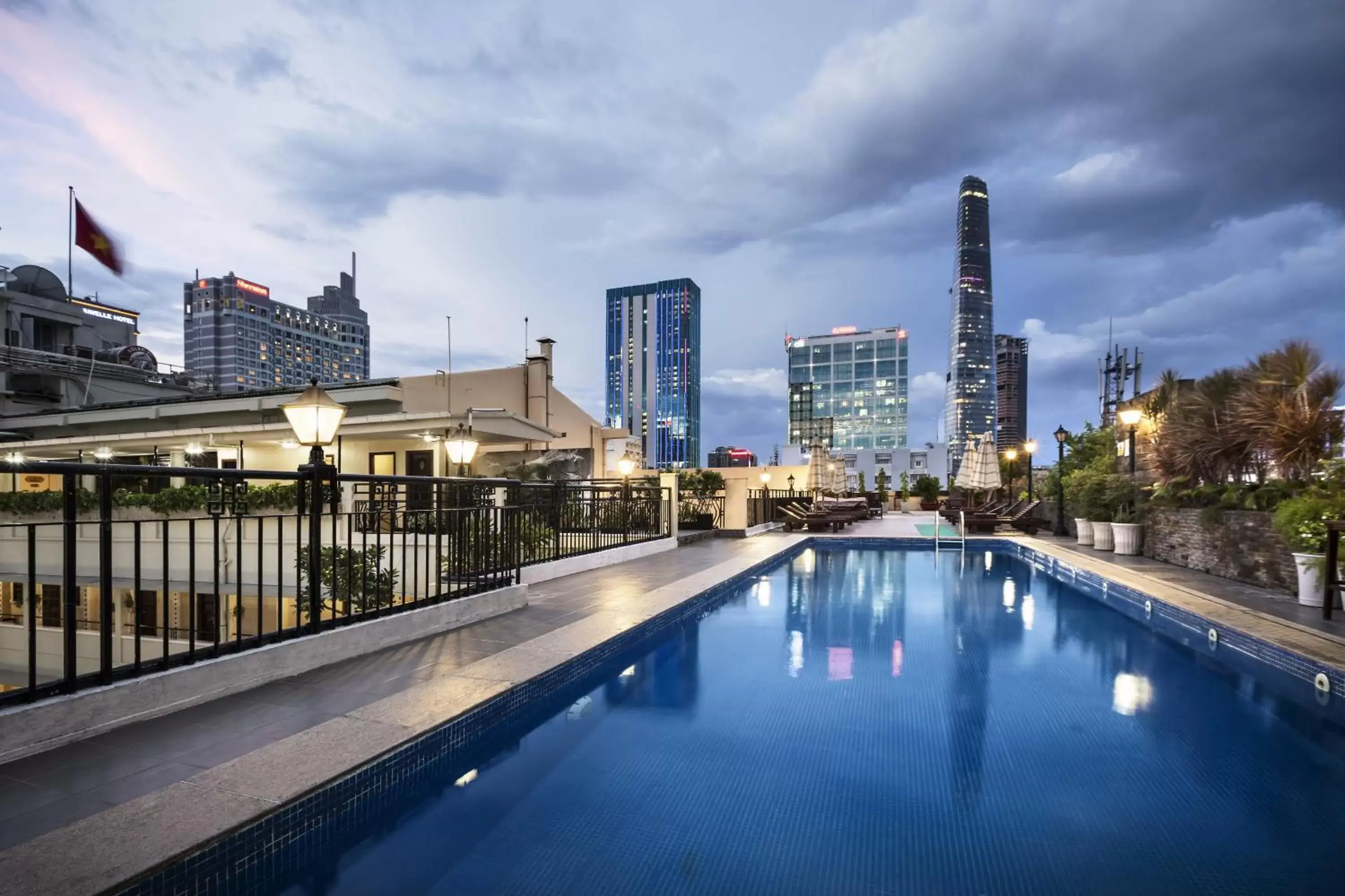 Swimming Pool in Rex Hotel