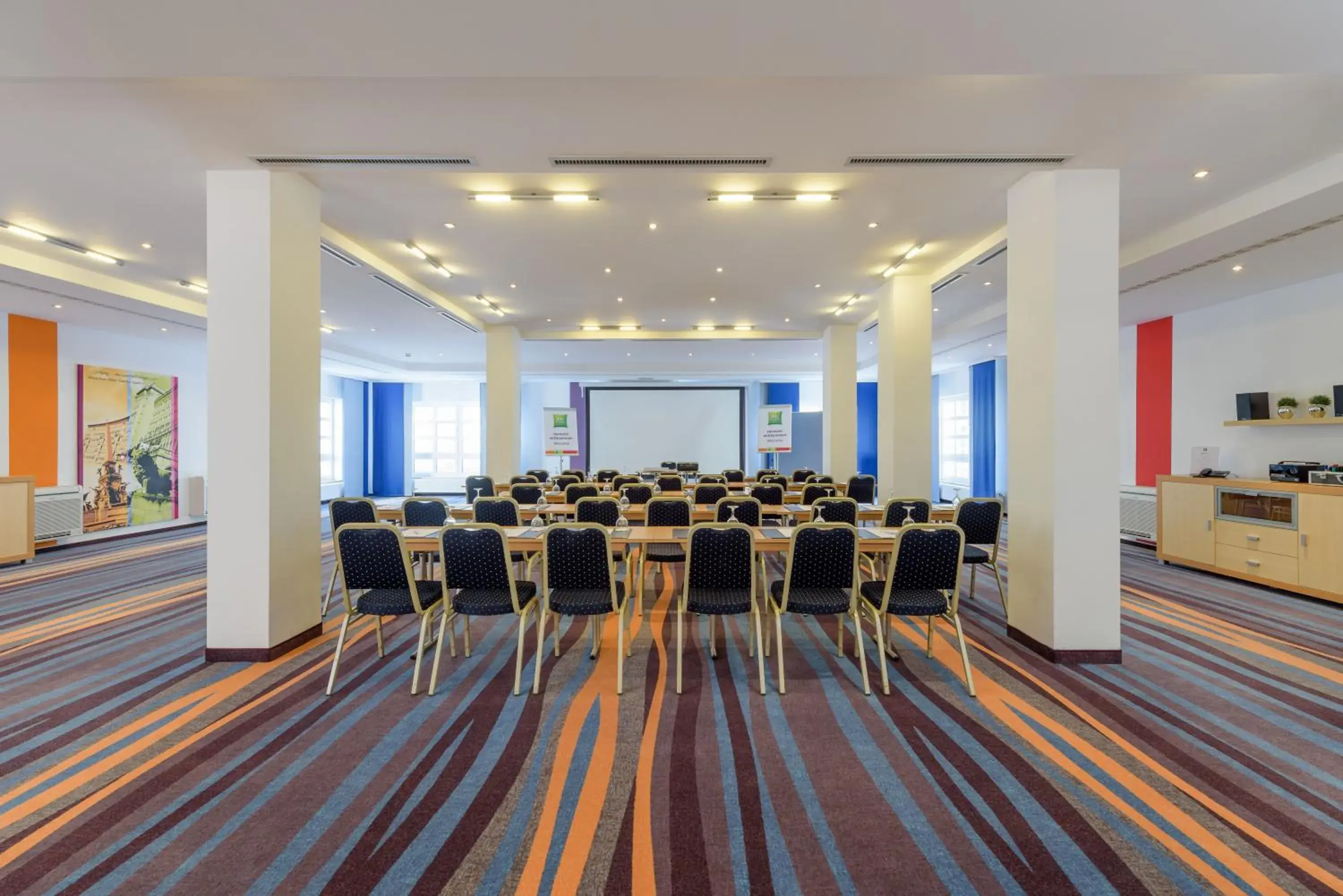 Meeting/conference room in ibis Styles Leipzig