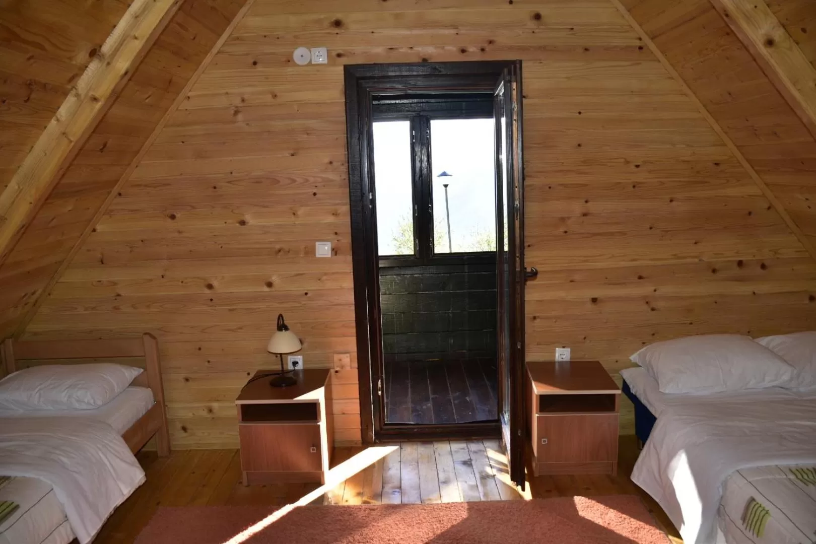 Bed in OSTROG Aparthotel KOLIBA-VLASTNIŠTVO MANASTIRA OSTROG