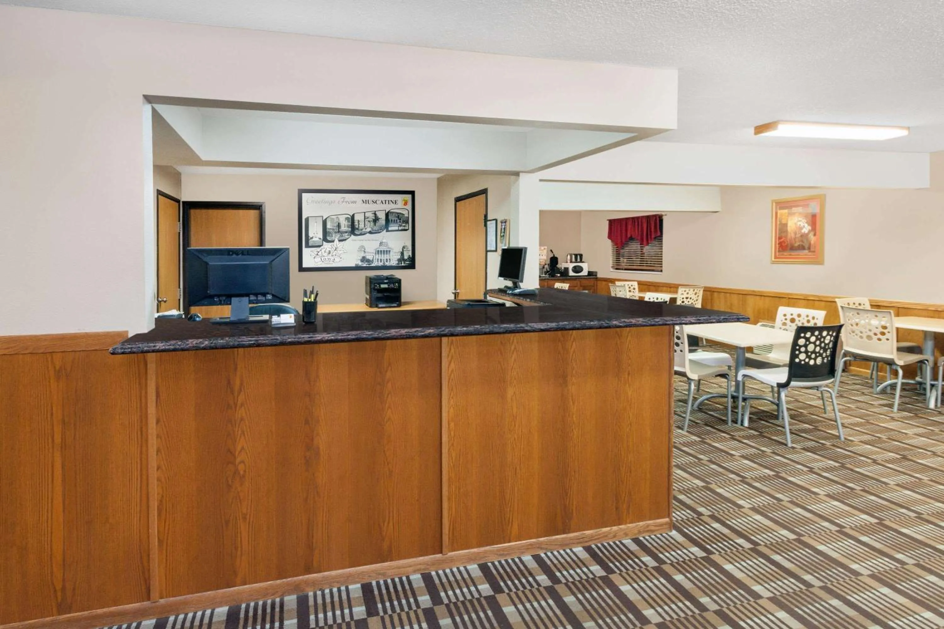 Lobby or reception in Super 8 by Wyndham Muscatine