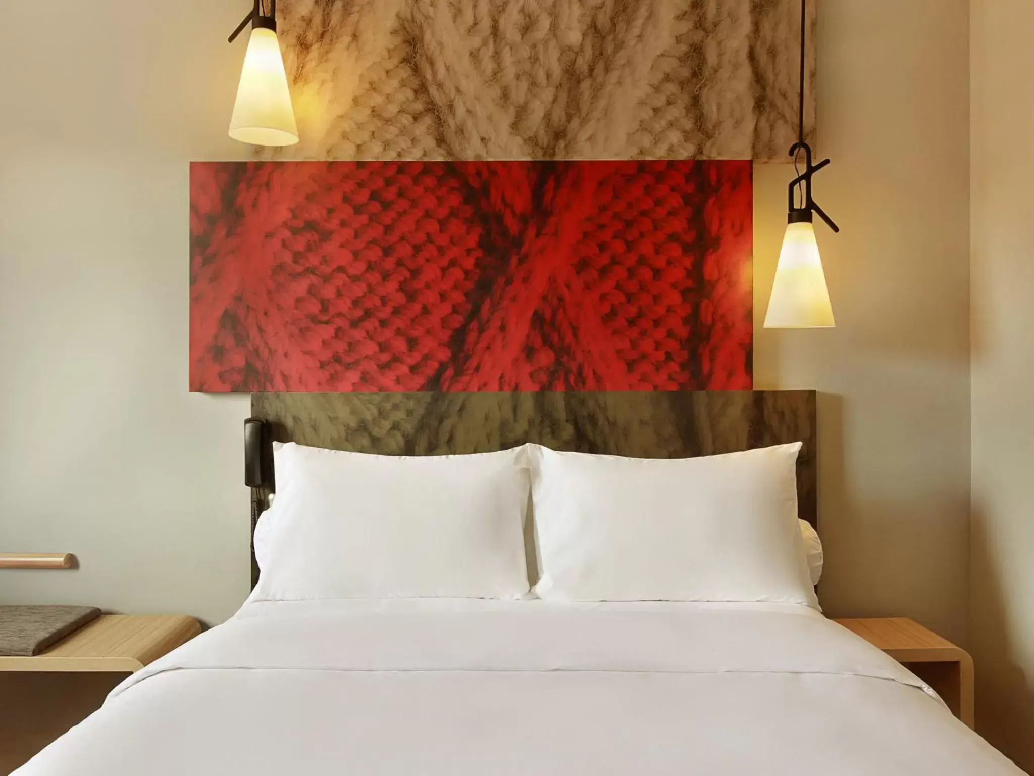 Decorative detail, Bed in ibis Bali Legian Street