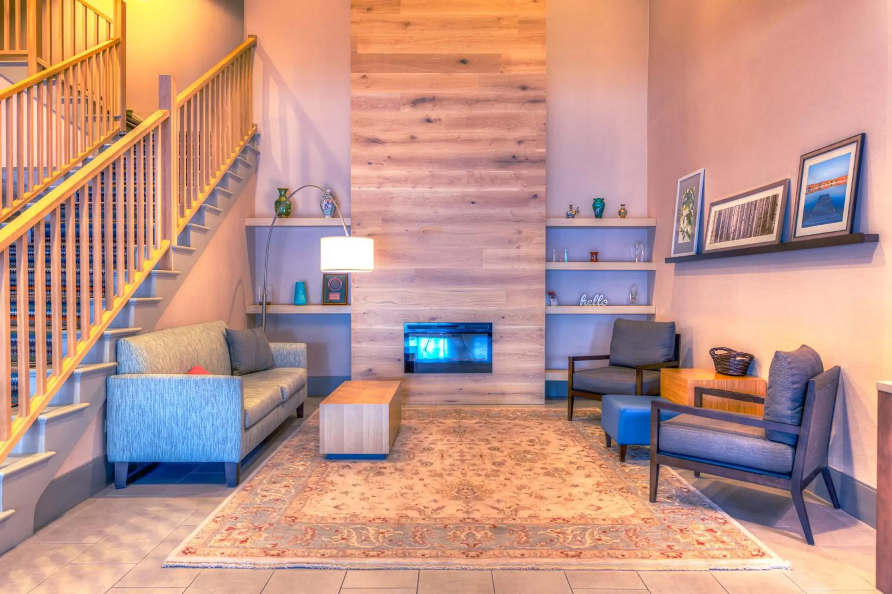 Lobby or reception in Country Inn & Suites by Radisson, Crystal Lake, IL Lobby or reception in Country Inn & Suites by Radisson, Crystal Lake, IL