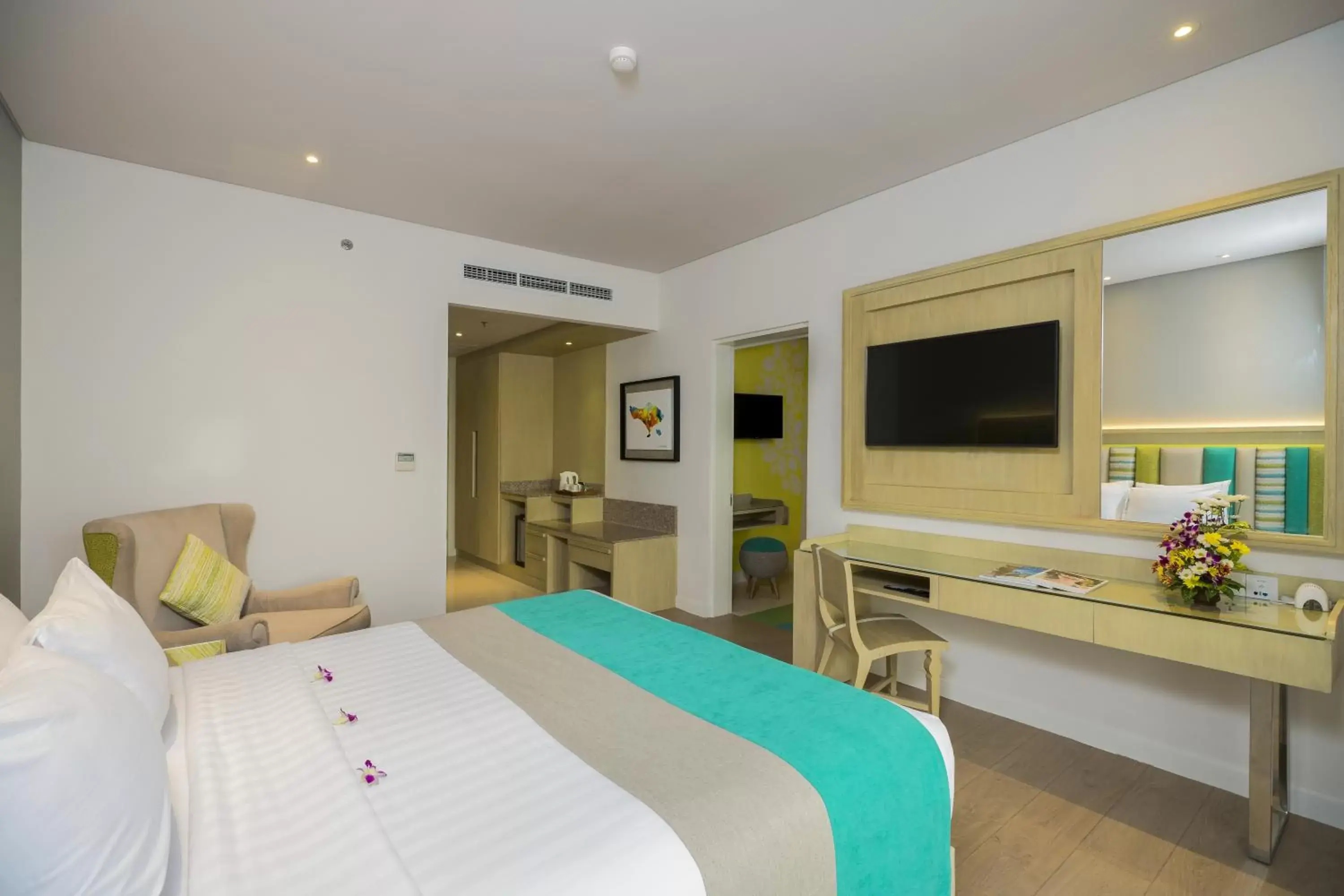 Bedroom, TV/Entertainment Center in Grand Mirage Resort & Thalasso Bali