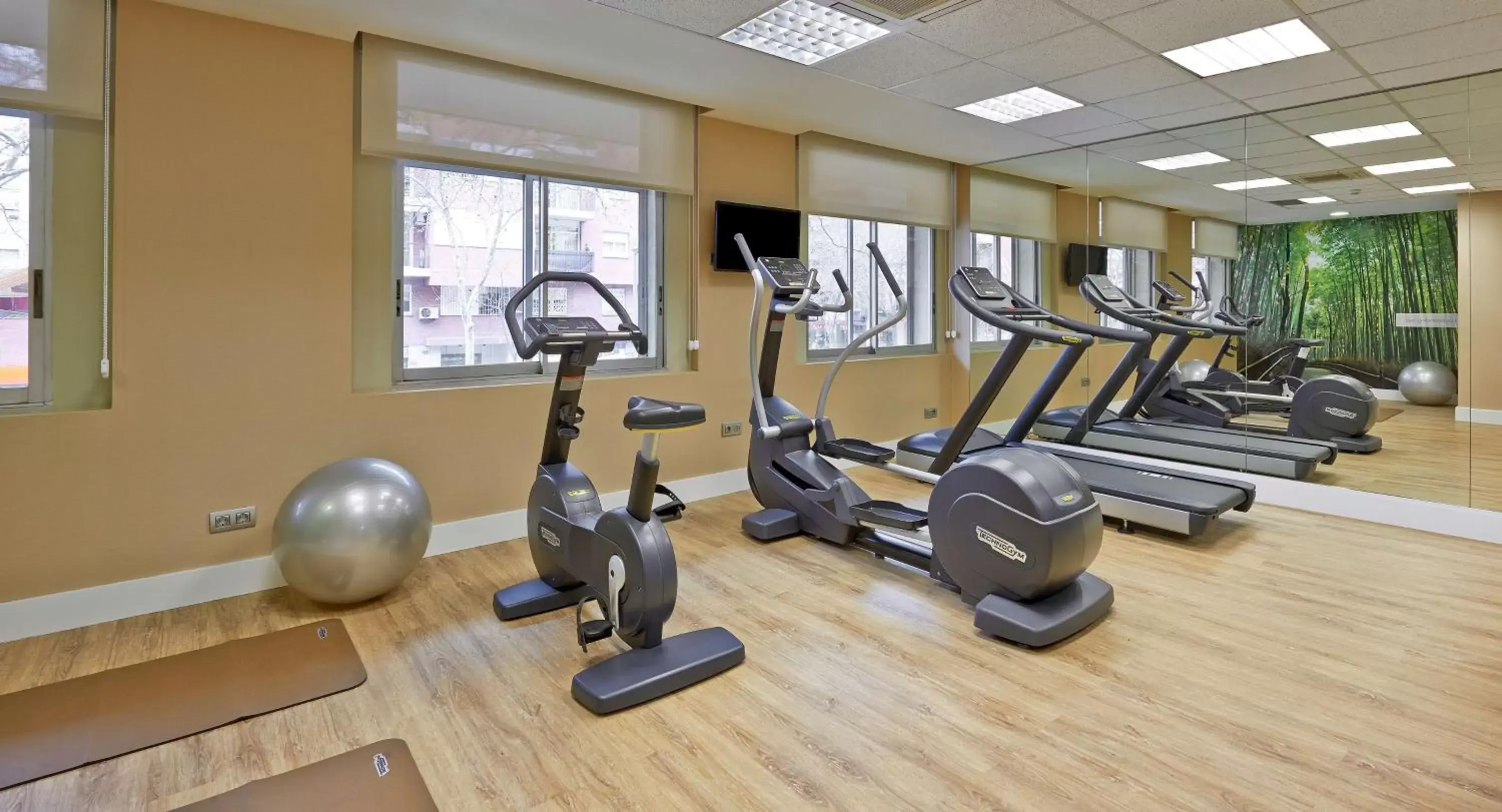 Activities, Fitness Center/Facilities in NH Barcelona Les Corts