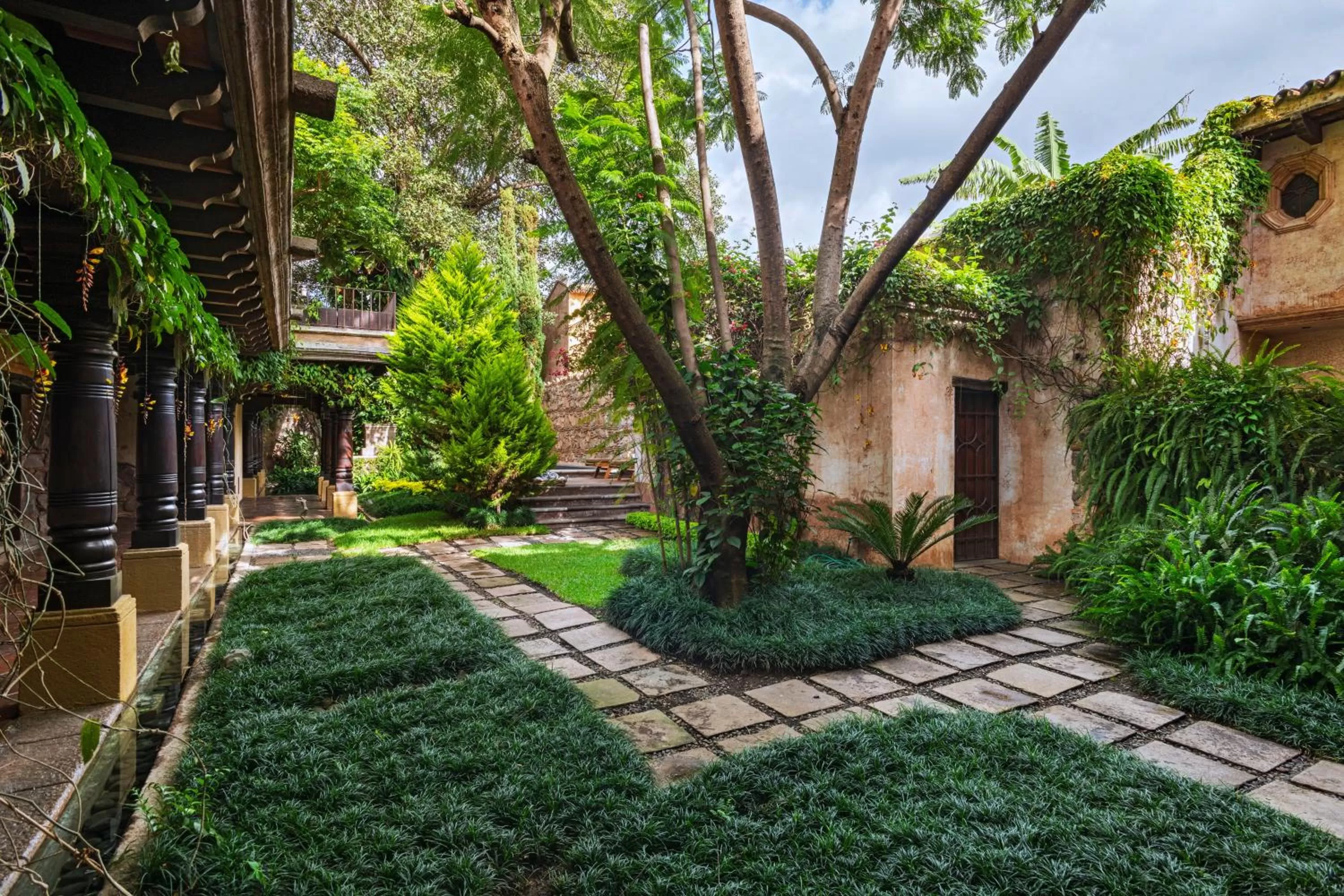 Garden in El Convento Boutique Hotel
