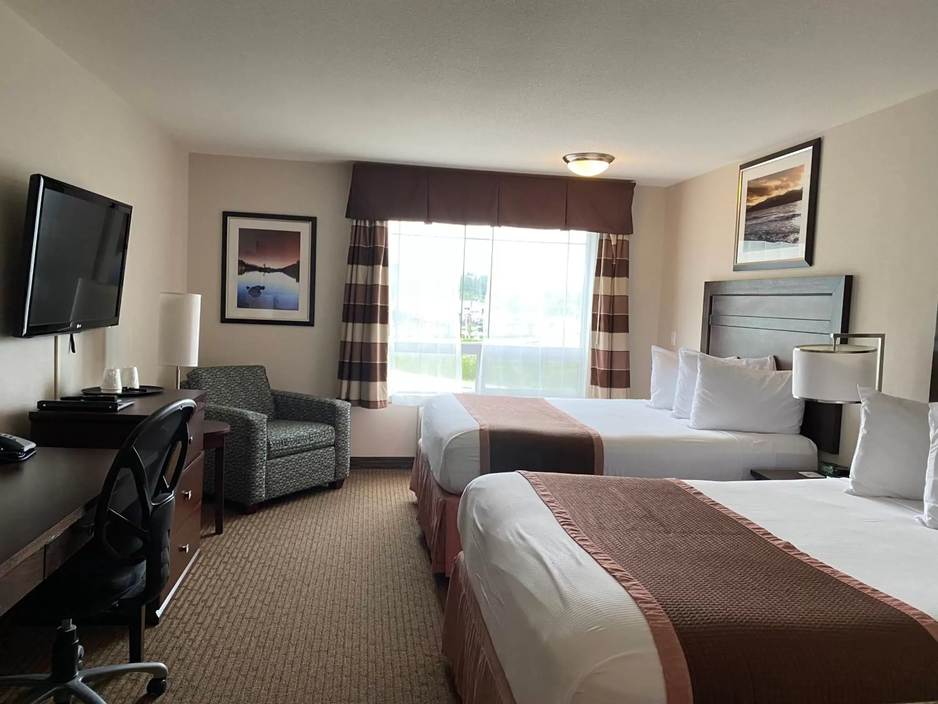 Bed in Ramada by Wyndham Creston Bed in Ramada by Wyndham Creston