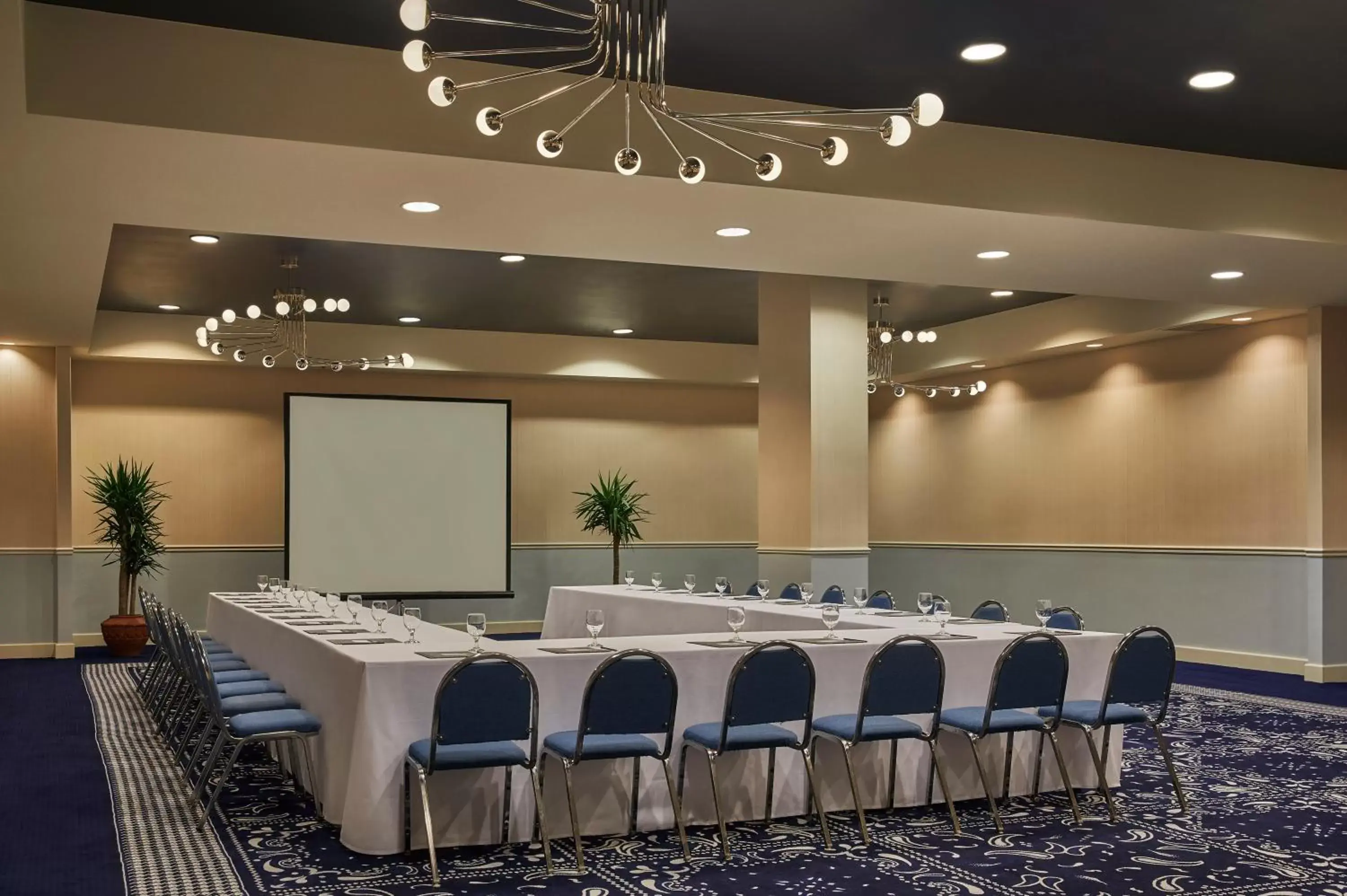 Banquet/Function facilities in Graduate Lincoln
