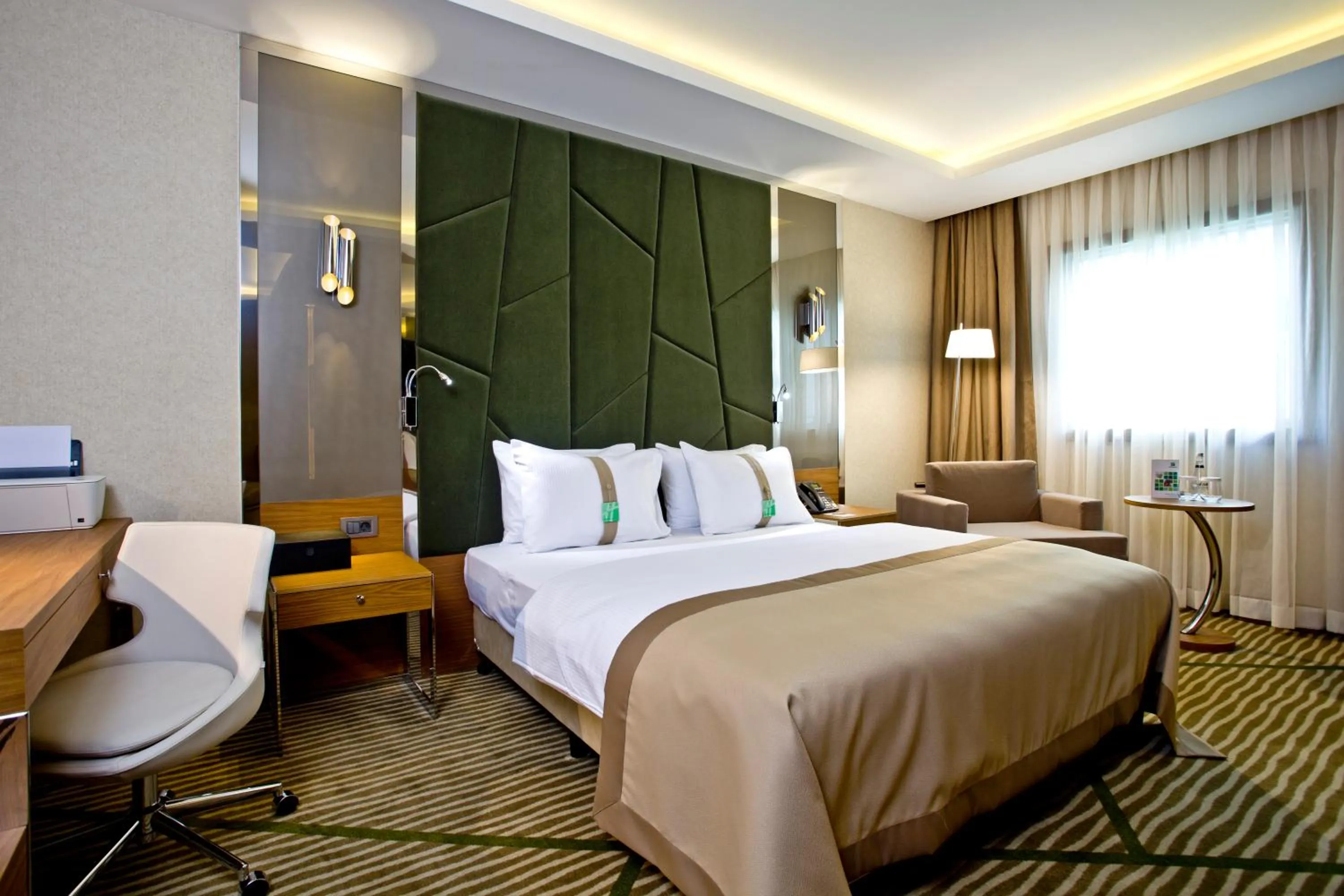 Photo of the whole room, Bed in Holiday Inn Gaziantep by IHG
