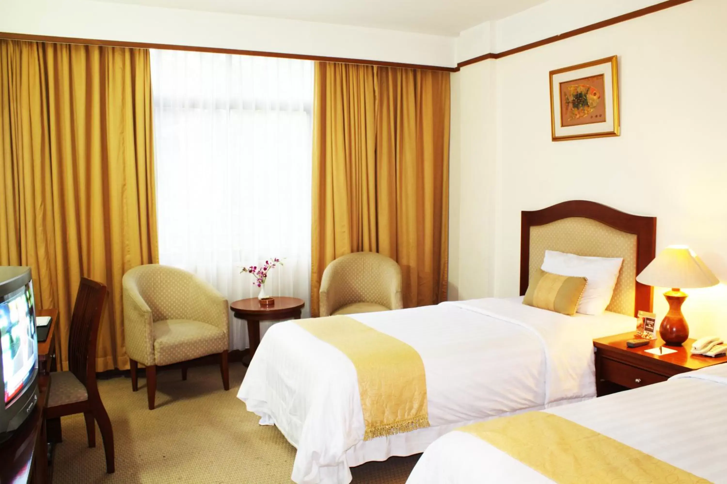 Bedroom, Bed in Grand Pasundan Convention Hotel