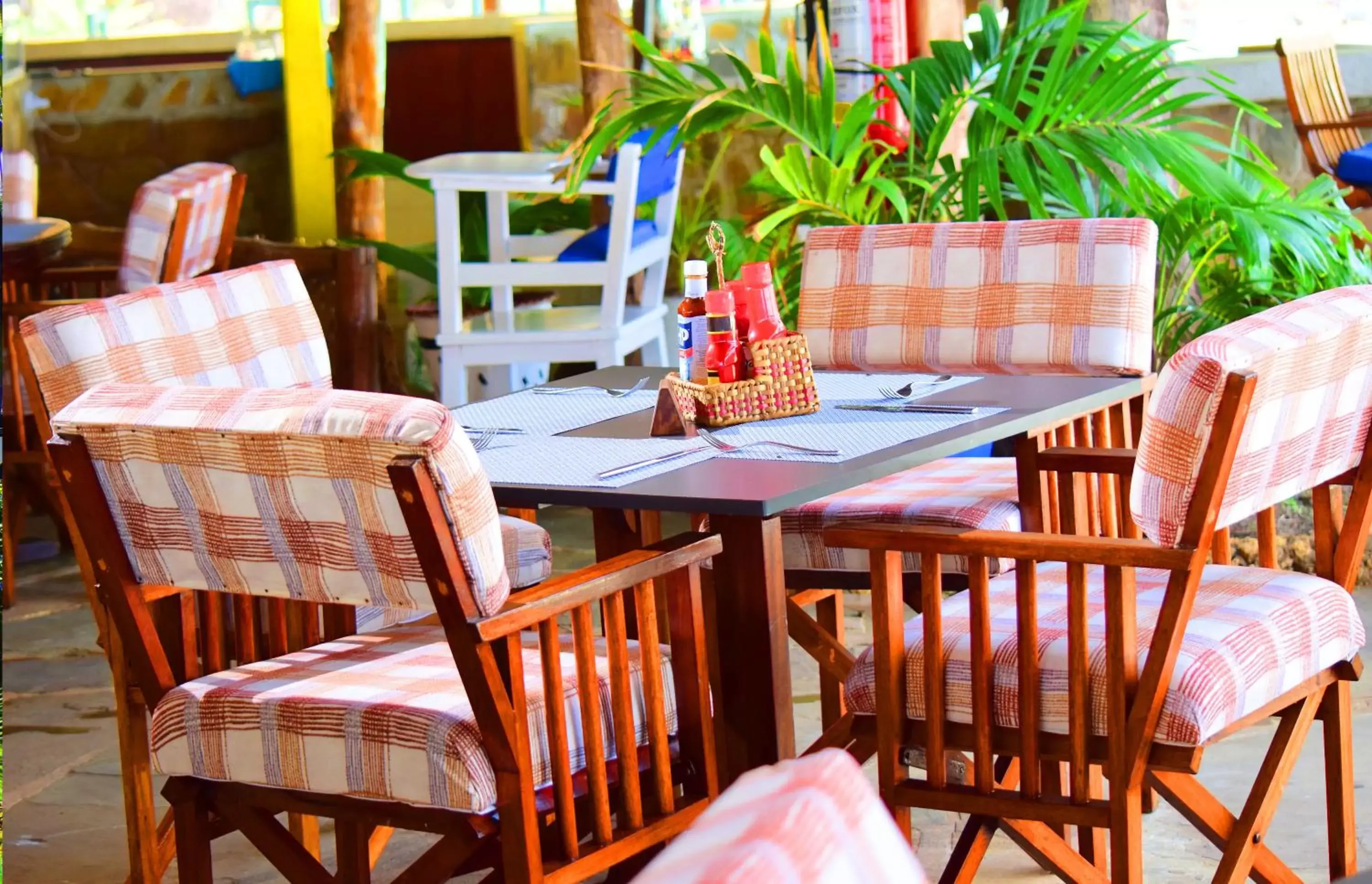 Restaurant/Places to Eat in Reef Hotel Mombasa