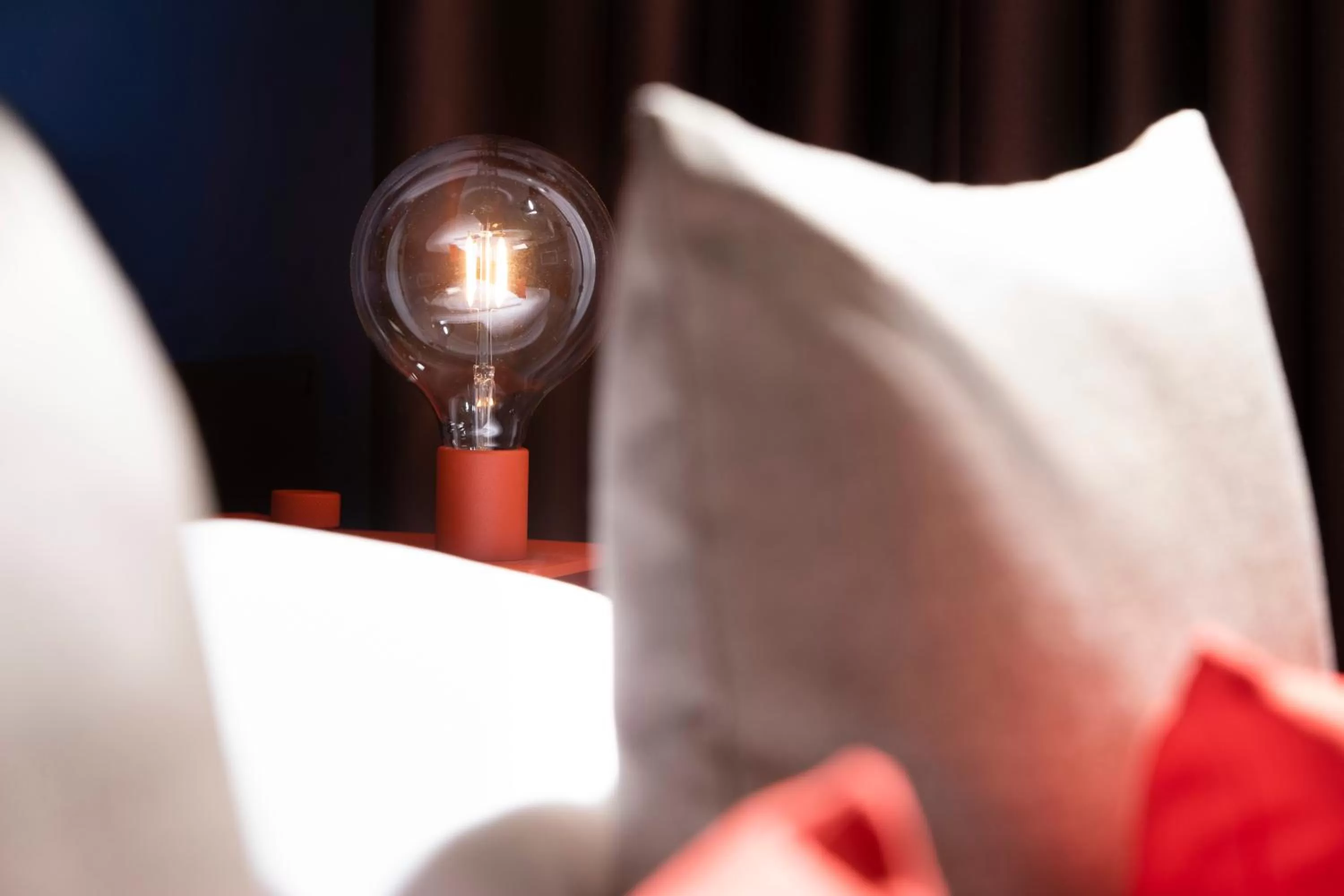 Decorative detail, Bed in Hotel Le Bugatti