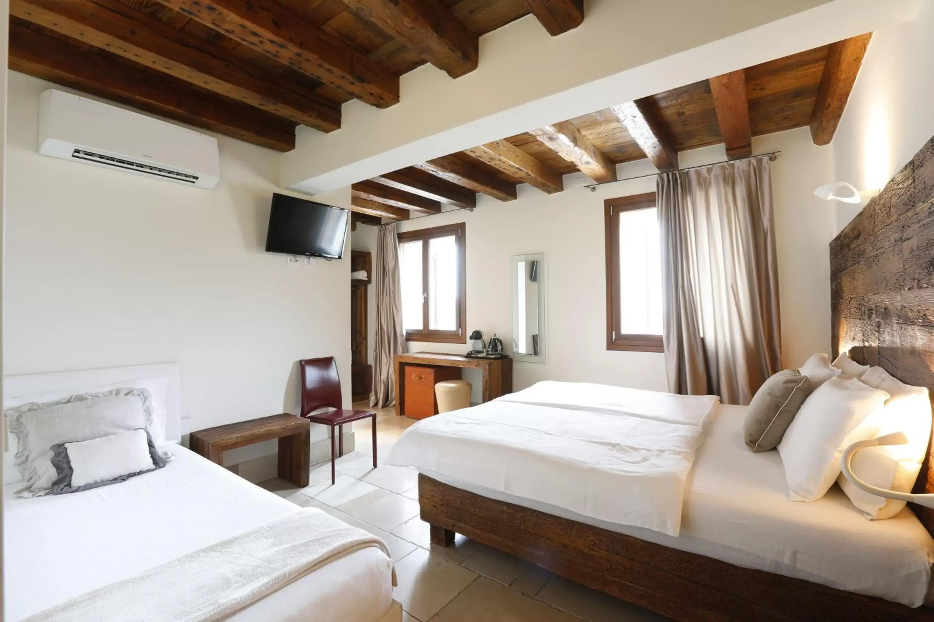 Bed in Hotel Antica Abbazia