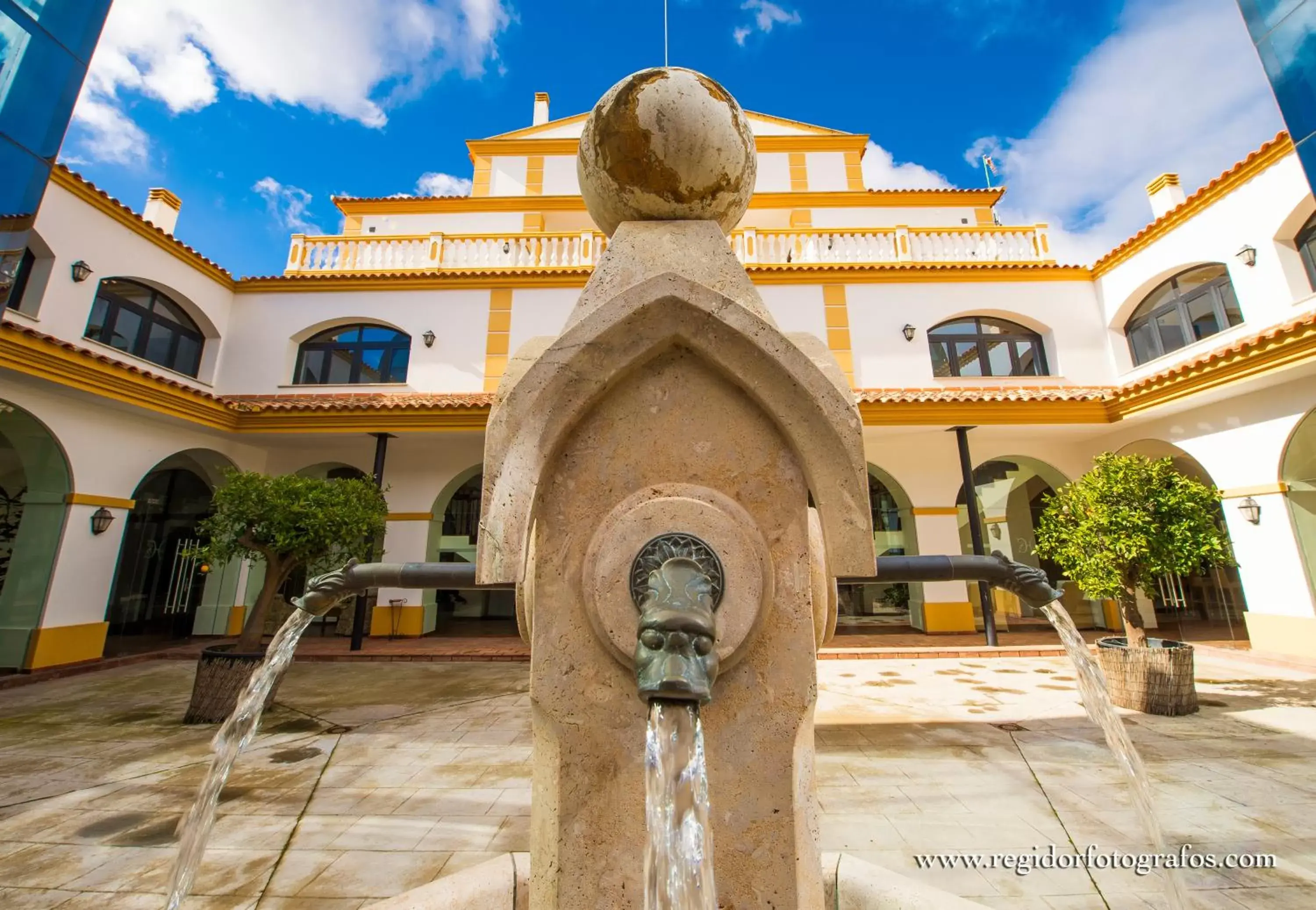 Garden, Property Building in Hospedium Hotel Cortijo Santa Cruz