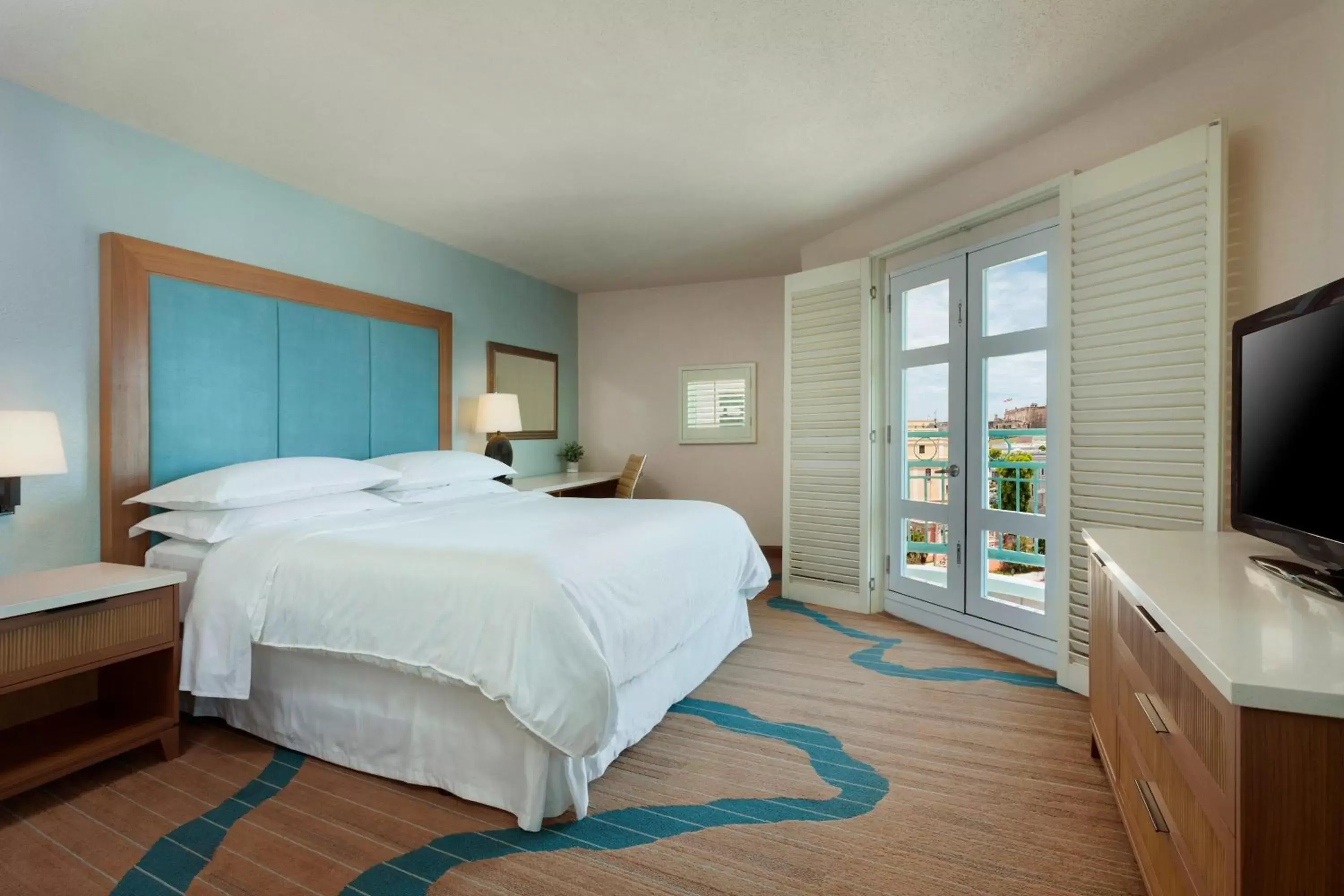 Bedroom, Bed in Sheraton Old San Juan Hotel