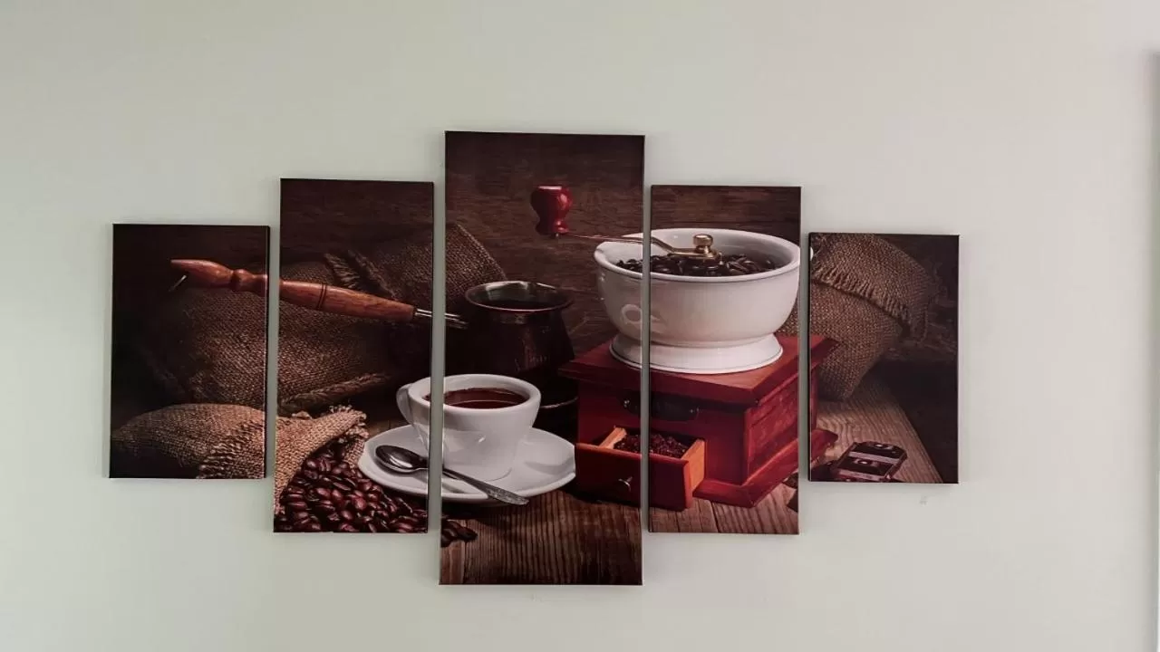 Coffee/tea facilities in Ibra Plaza Hotel