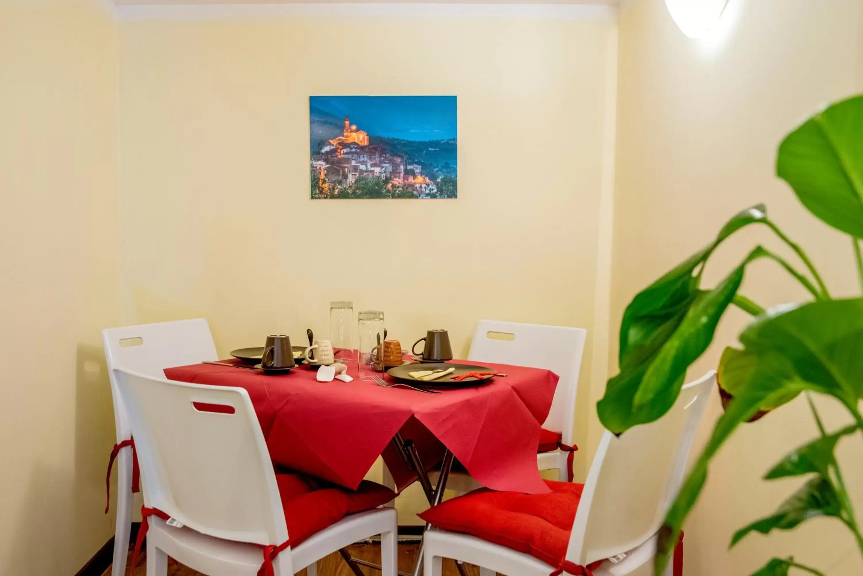 Restaurant/Places to Eat in B&B Borgo Marinella