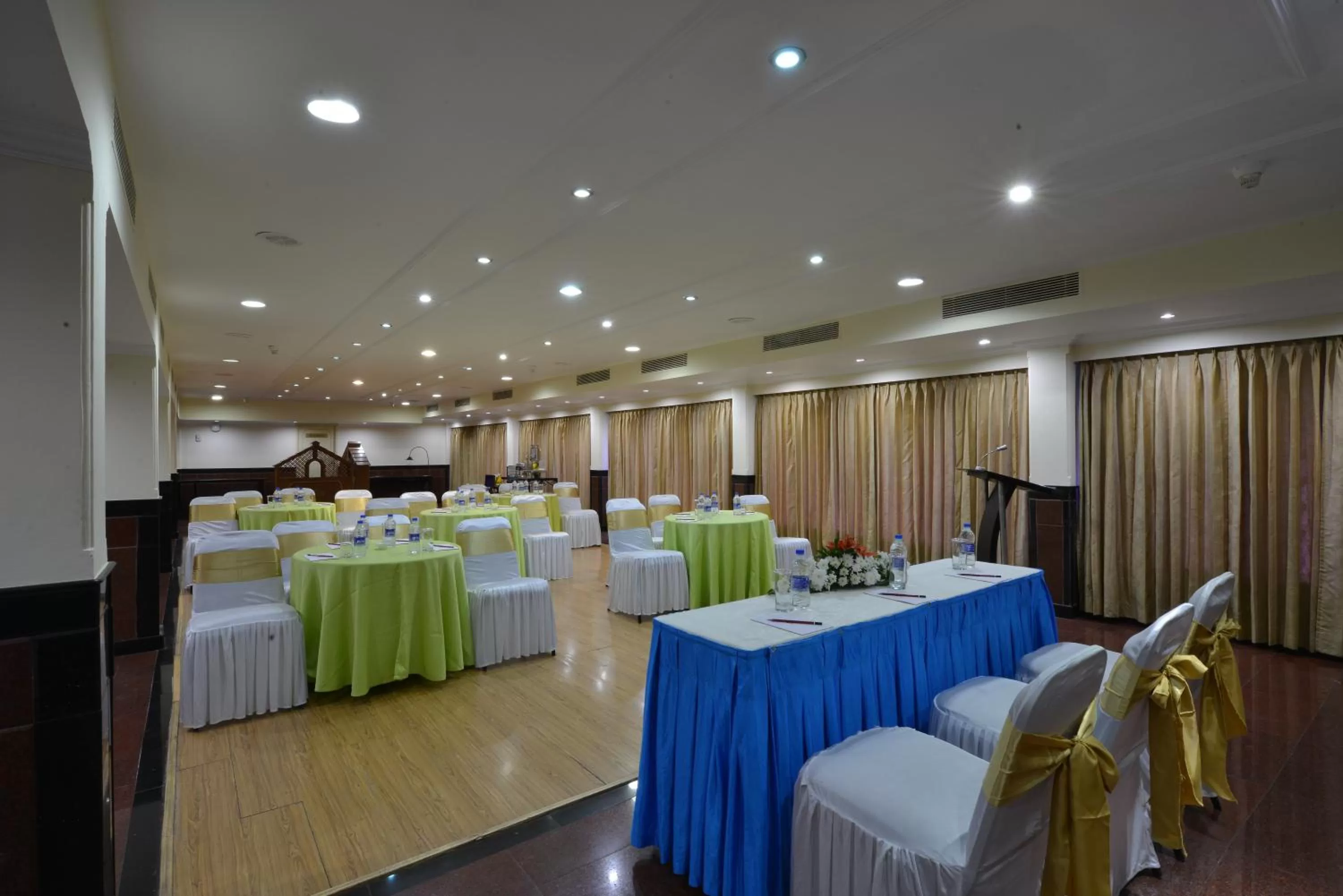 Banquet/Function facilities in SRM Hotel Maraimalai Nagar Chennai