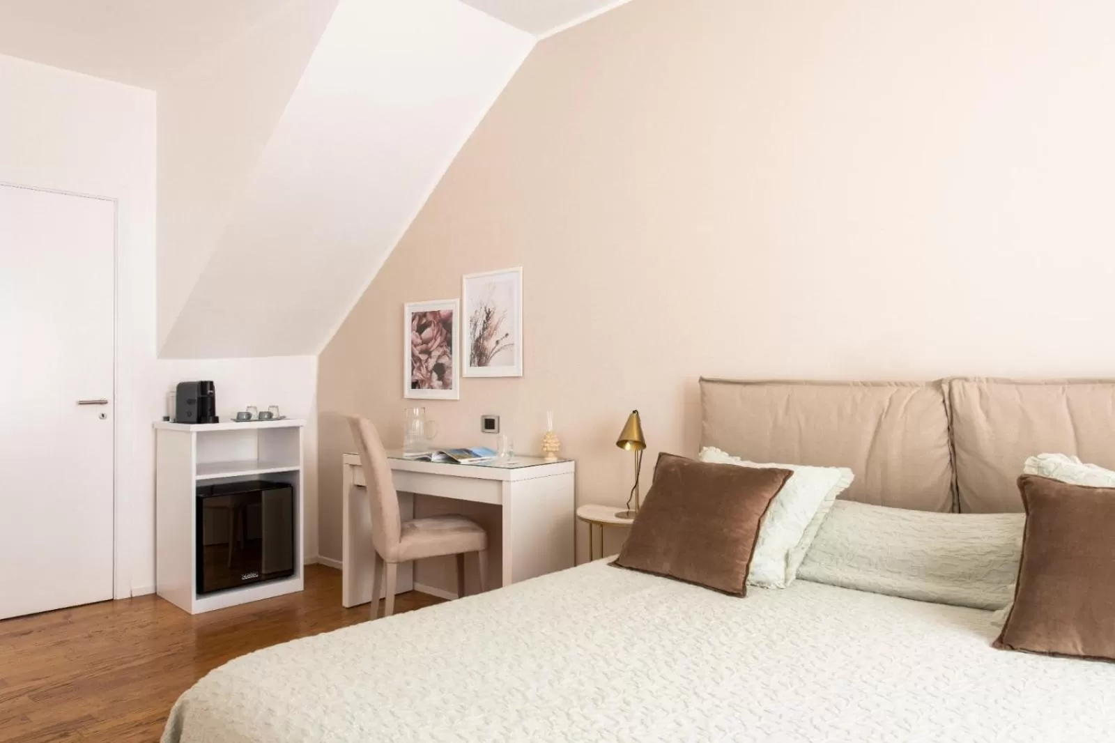 Bedroom in Moncada Suites & Apartments