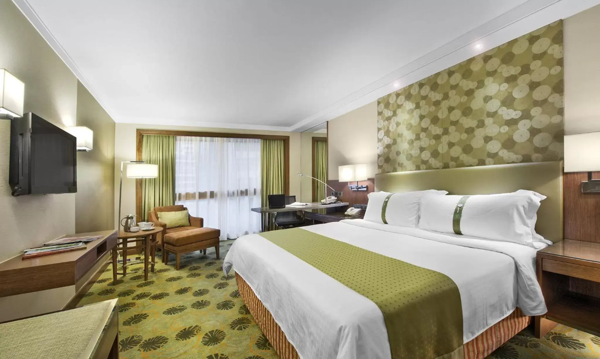 Photo of the whole room in Holiday Inn Golden Mile, an IHG Hotel