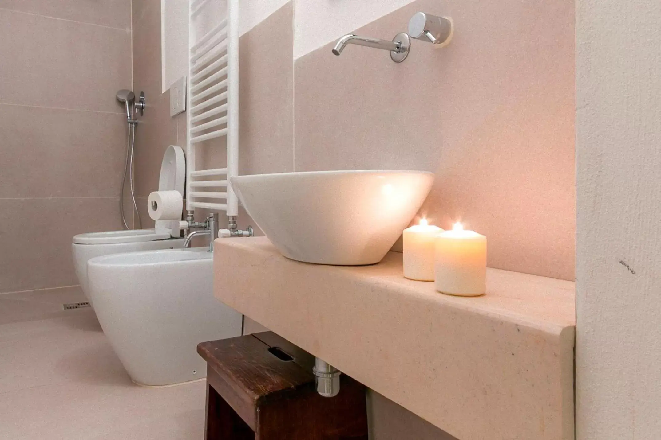 Bathroom in Chiesa Greca - SIT Rooms & Apartments