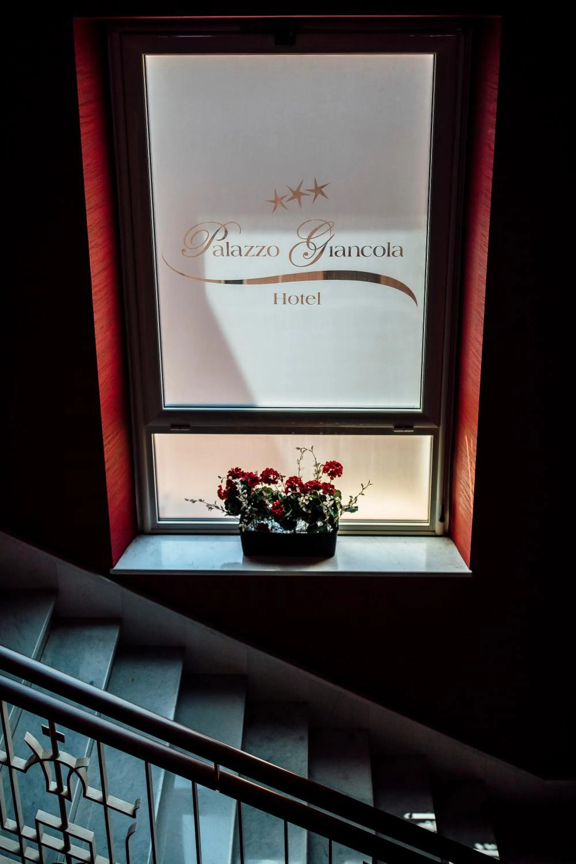 Text overlay in Hotel Palazzo Giancola