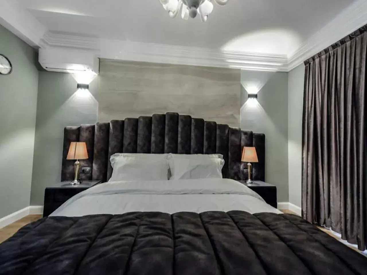 Double Room with Balcony in Hotel Vila Tirana Double Room with Balcony in Hotel Vila Tirana