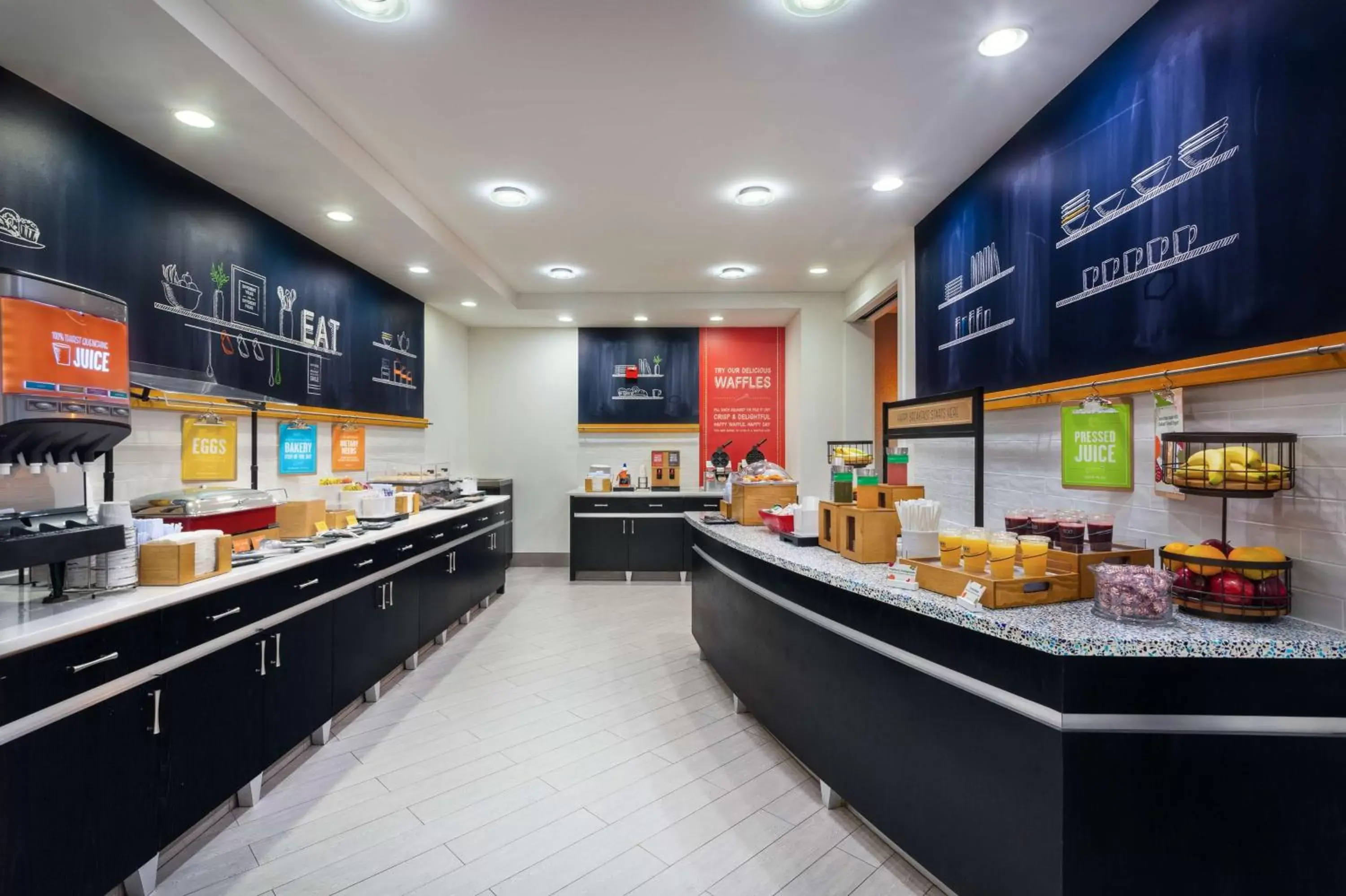 Breakfast in Hampton Inn & Suites Herndon-Reston Breakfast in Hampton Inn & Suites Herndon-Reston