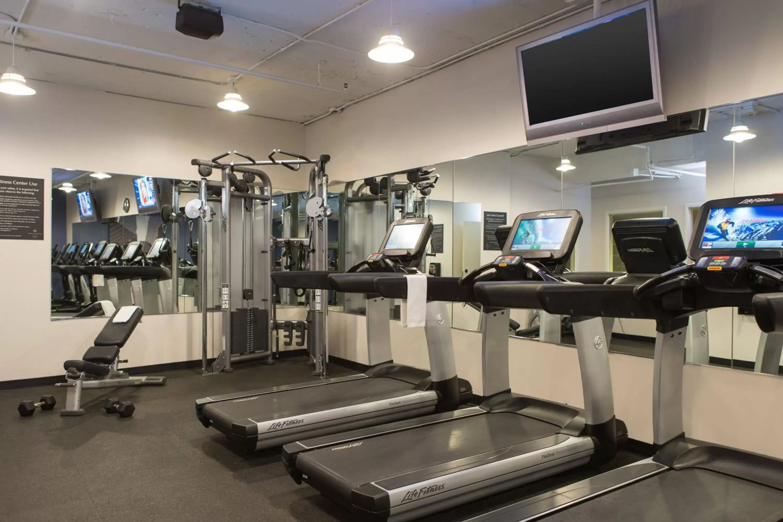 Fitness centre/facilities, Fitness Center/Facilities in Hotel Chicago Downtown, Autograph Collection