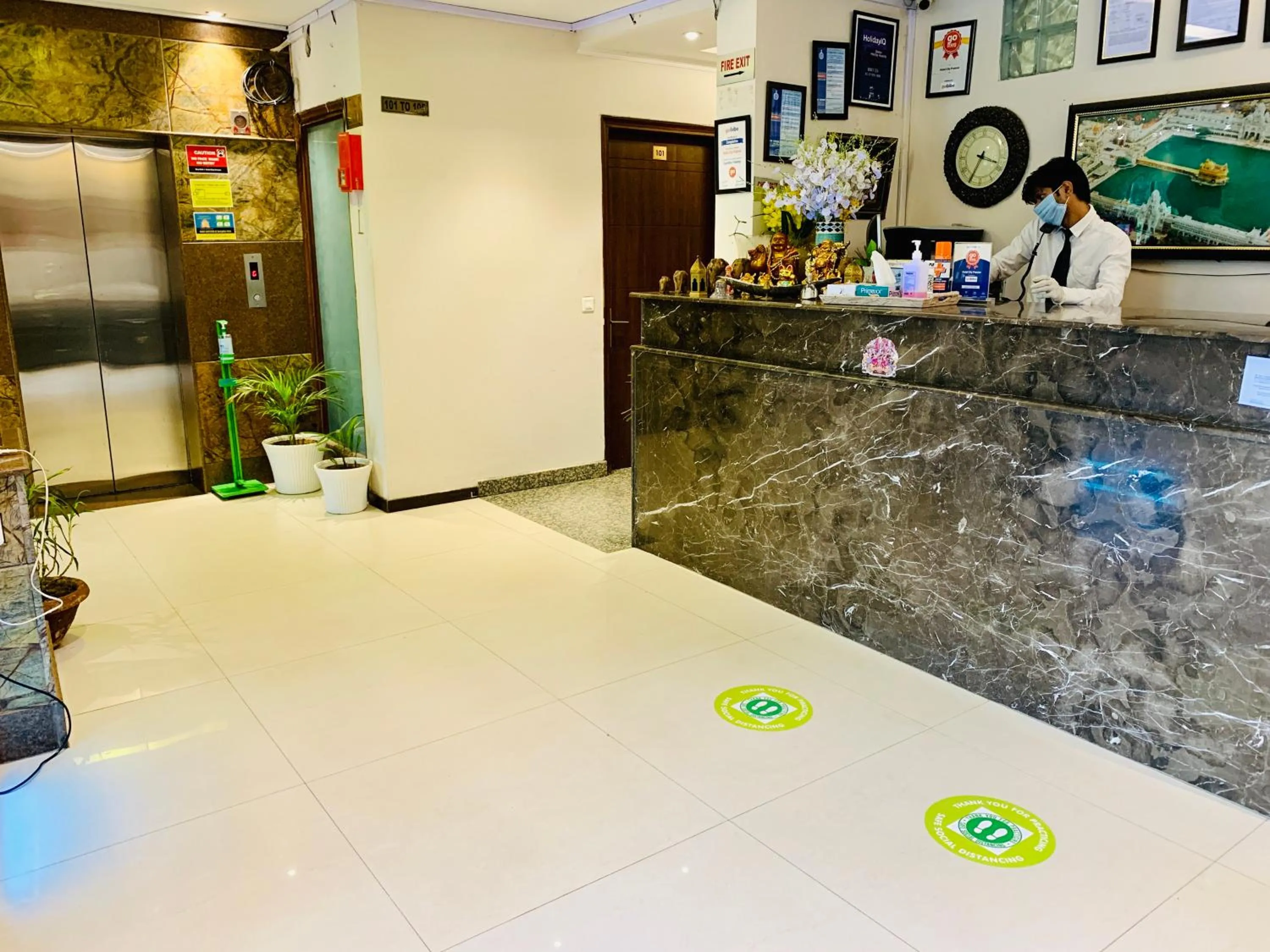 Lobby or reception in Hotel City Premier - Near Galleria Market , Super Mart-1 DLF Gurgaon