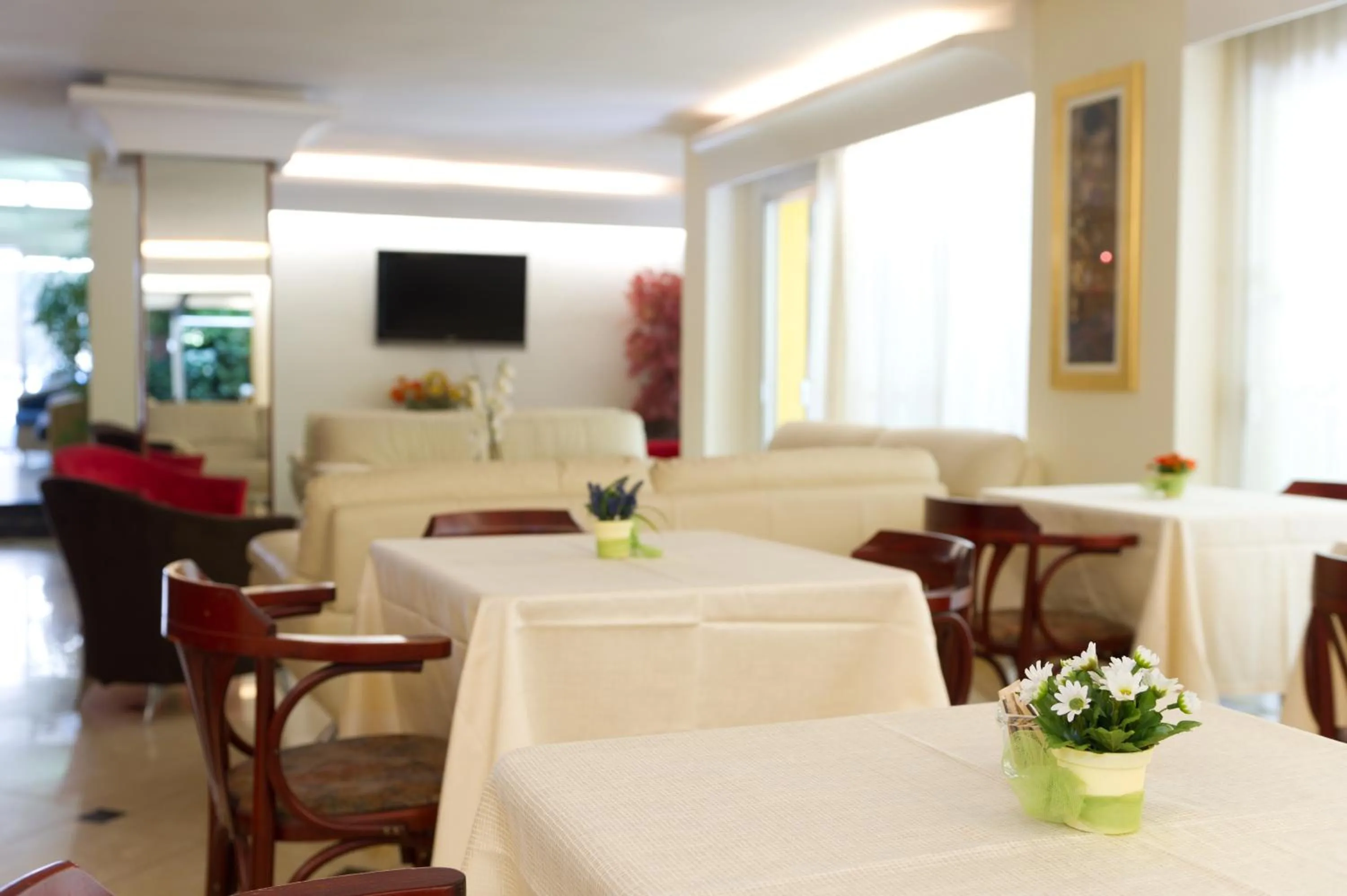 Restaurant/places to eat in Hotel St Pierre